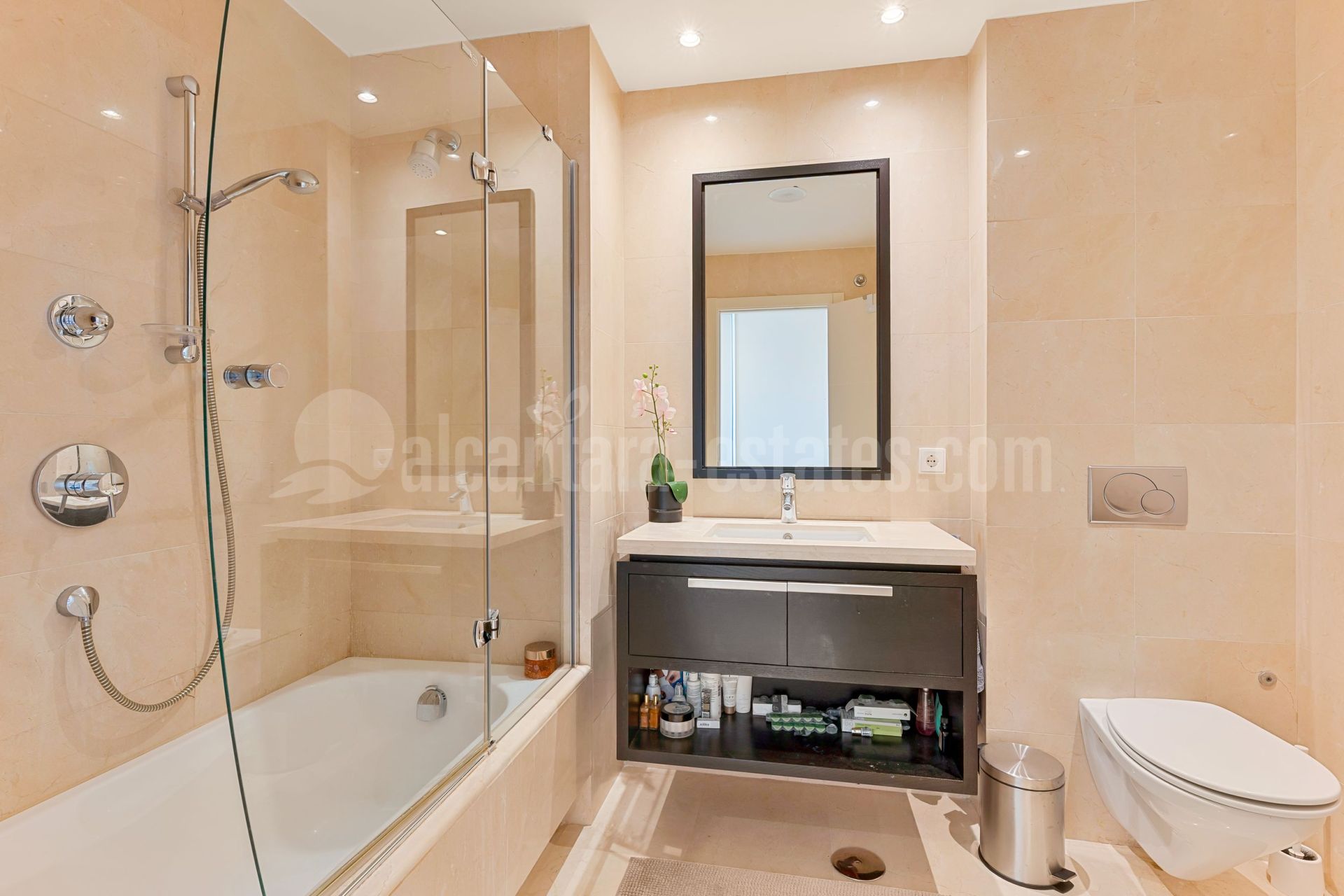 Duplex Penthouse in La Quinta Suites, Benahavis