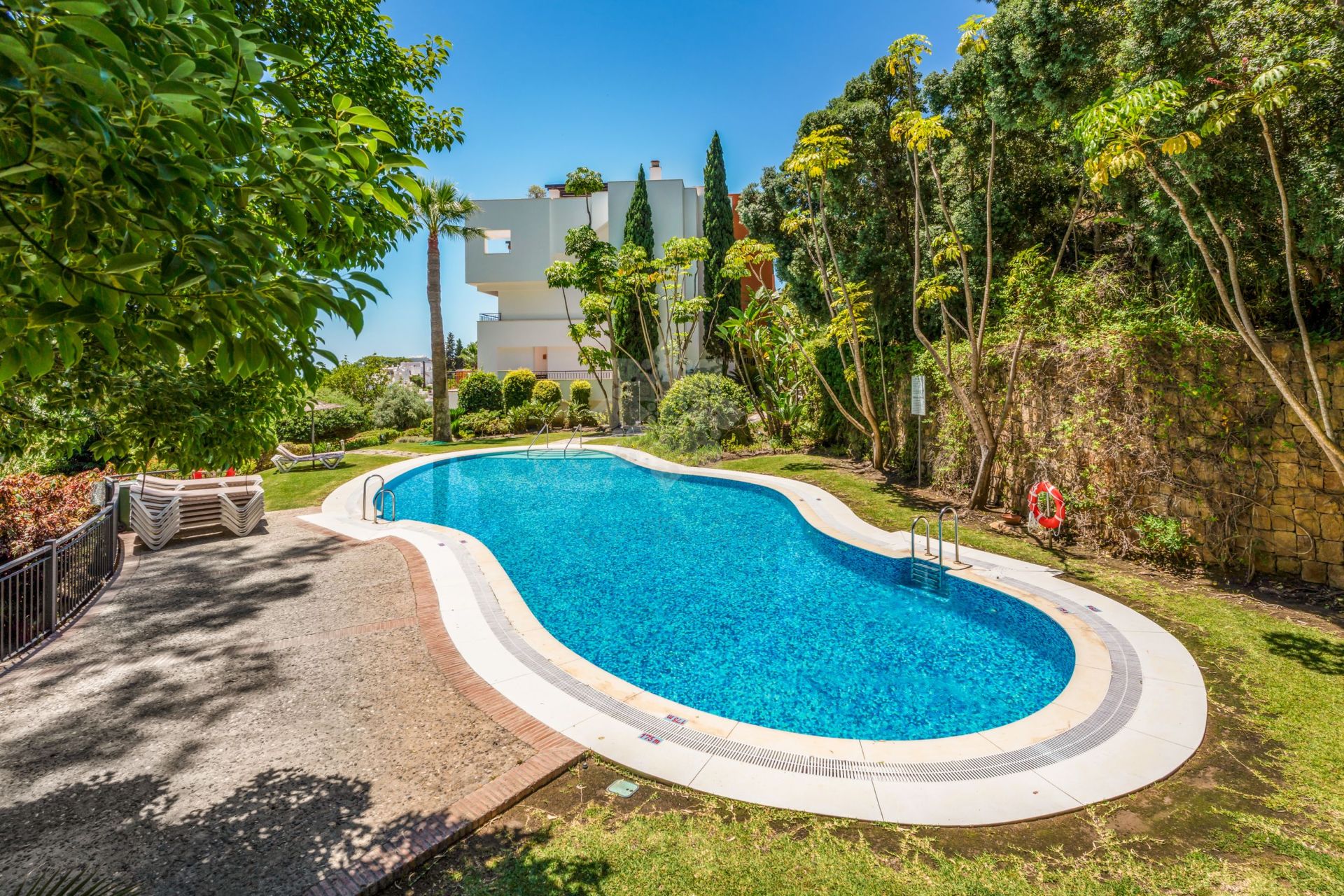 Atico Duplex en La Quinta Suites, Benahavis
