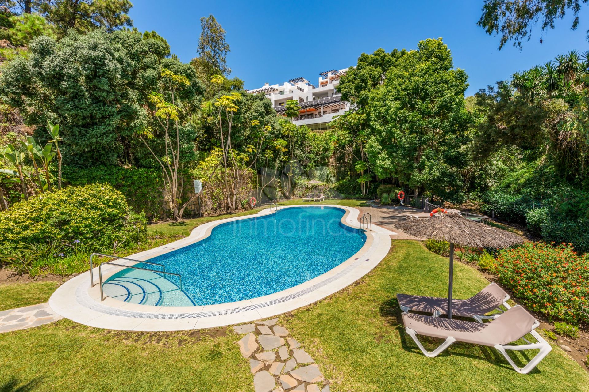 Duplex Penthouse in La Quinta Suites, Benahavis