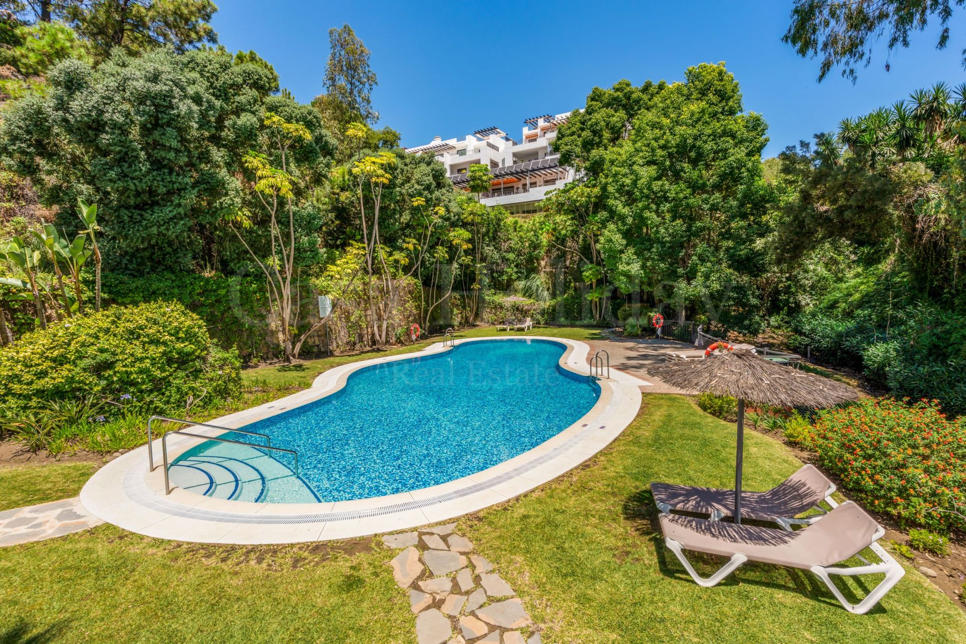 Atico Duplex en La Quinta Suites, Benahavis