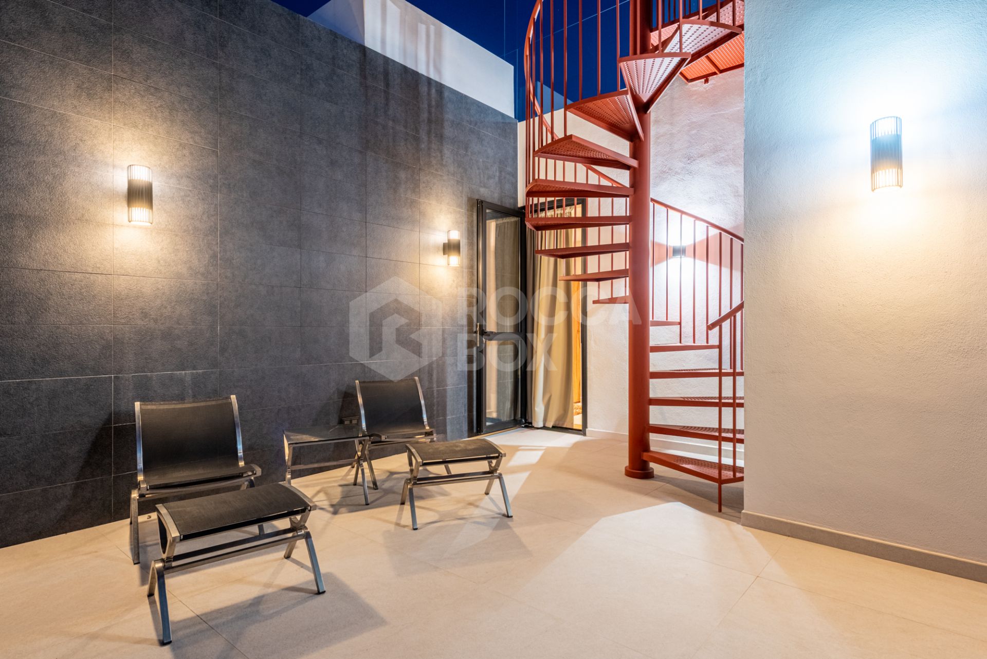 CONTEMPORARY LUXURY VILLA WITH PANORAMIC VIEWS – BUILT 2024