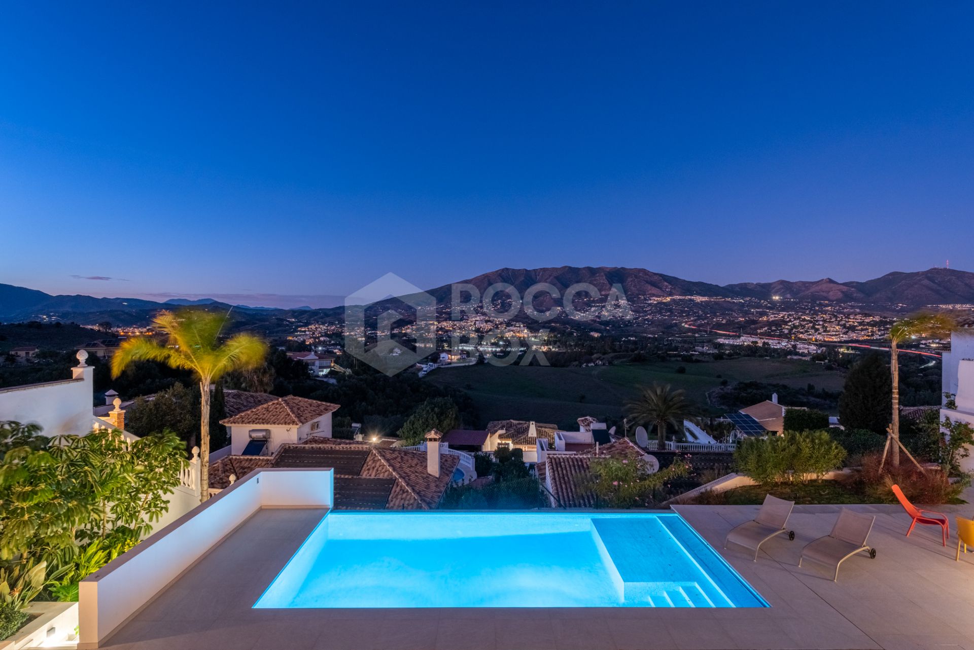CONTEMPORARY LUXURY VILLA WITH PANORAMIC VIEWS – BUILT 2024