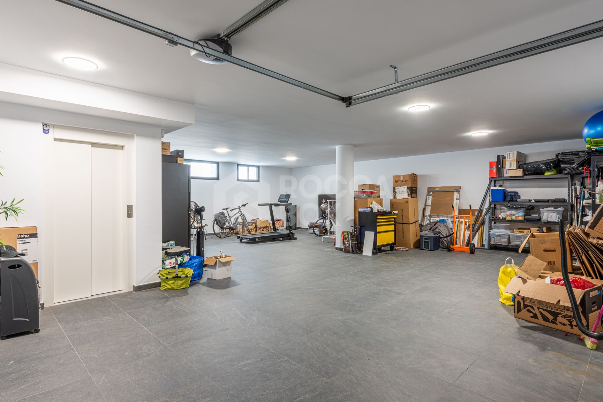 CONTEMPORARY LUXURY VILLA WITH PANORAMIC VIEWS – BUILT 2024