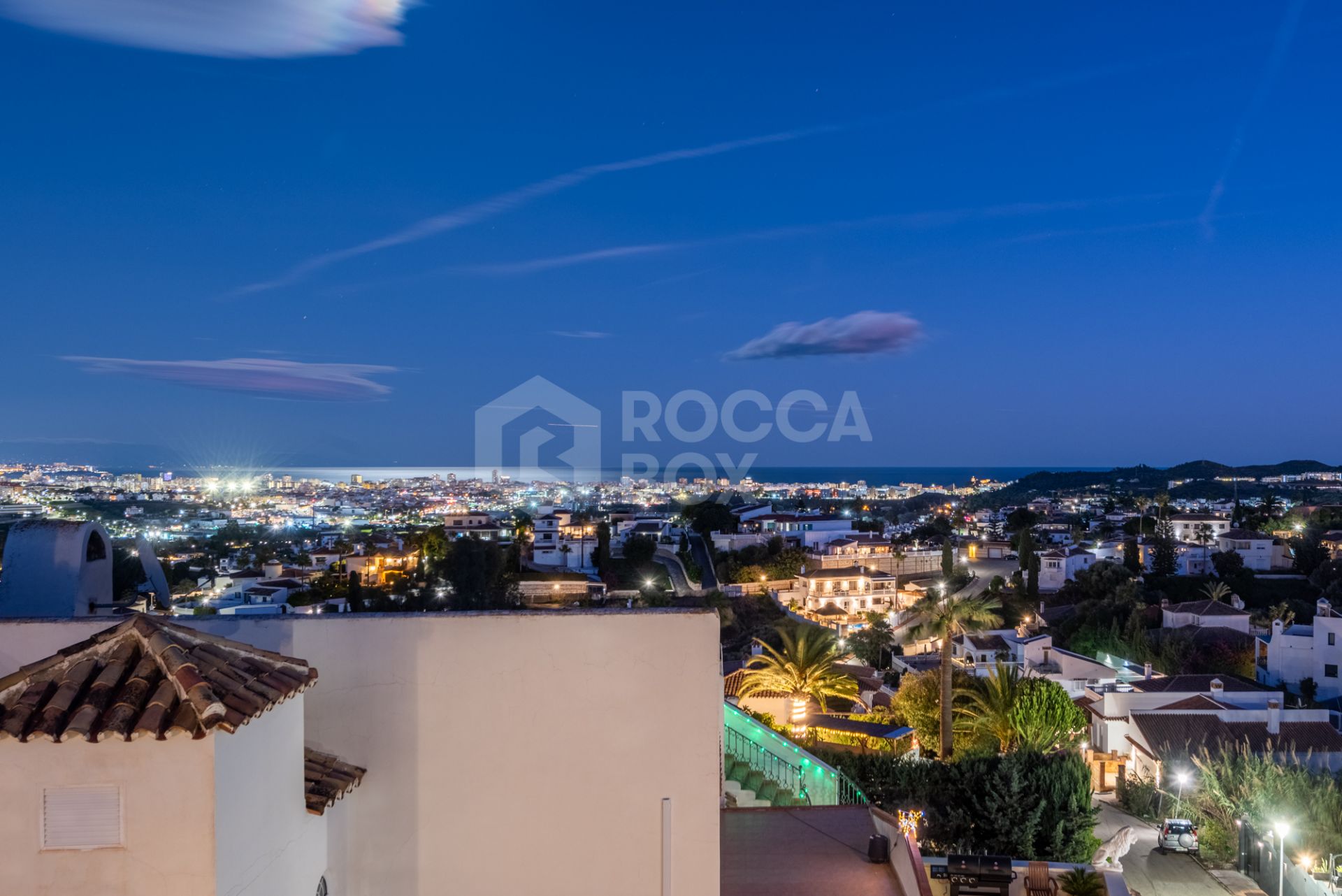 CONTEMPORARY LUXURY VILLA WITH PANORAMIC VIEWS – BUILT 2024