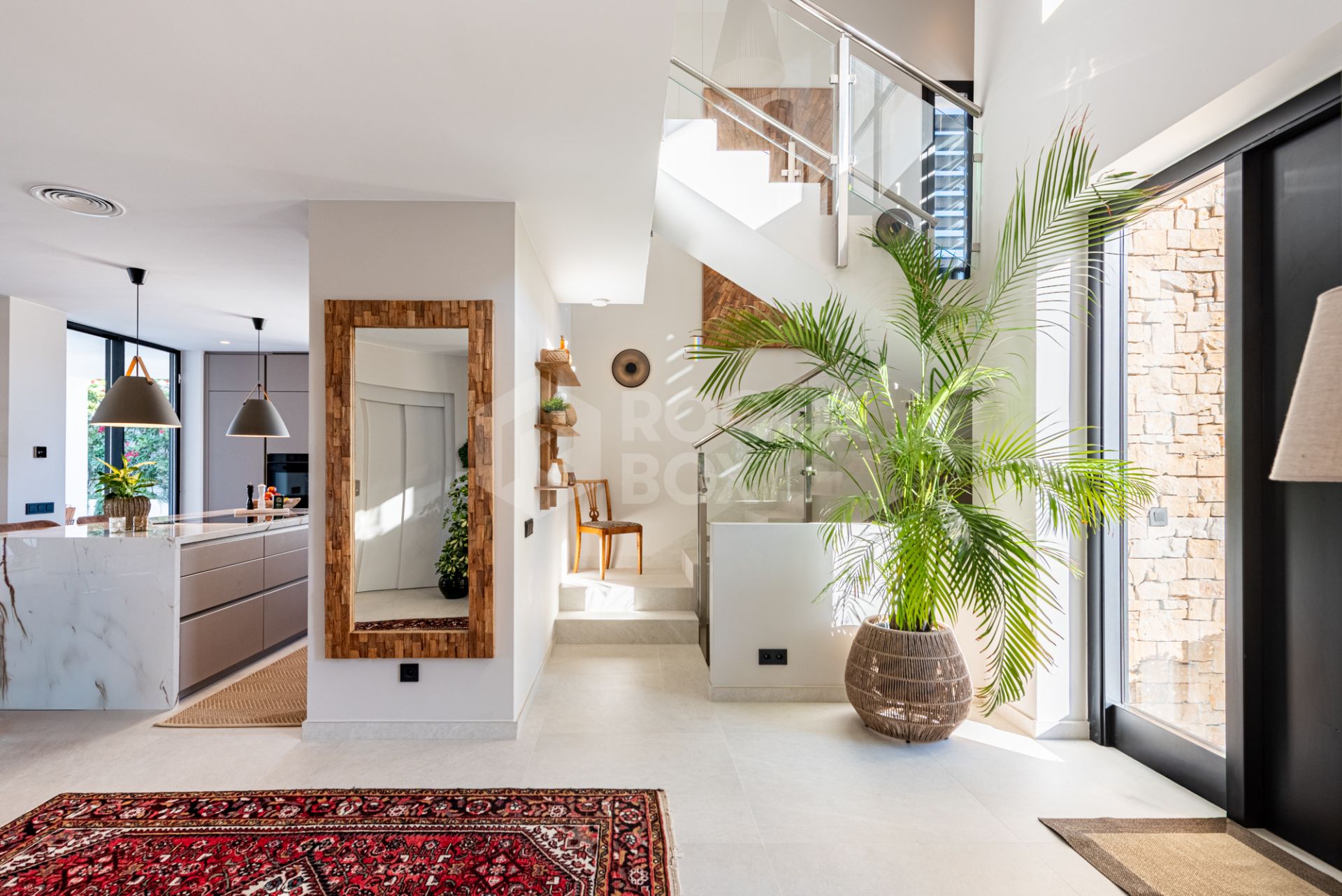 CONTEMPORARY LUXURY VILLA WITH PANORAMIC VIEWS – BUILT 2024