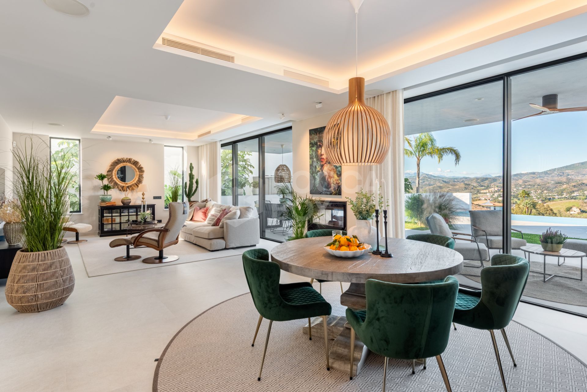 CONTEMPORARY LUXURY VILLA WITH PANORAMIC VIEWS – BUILT 2024