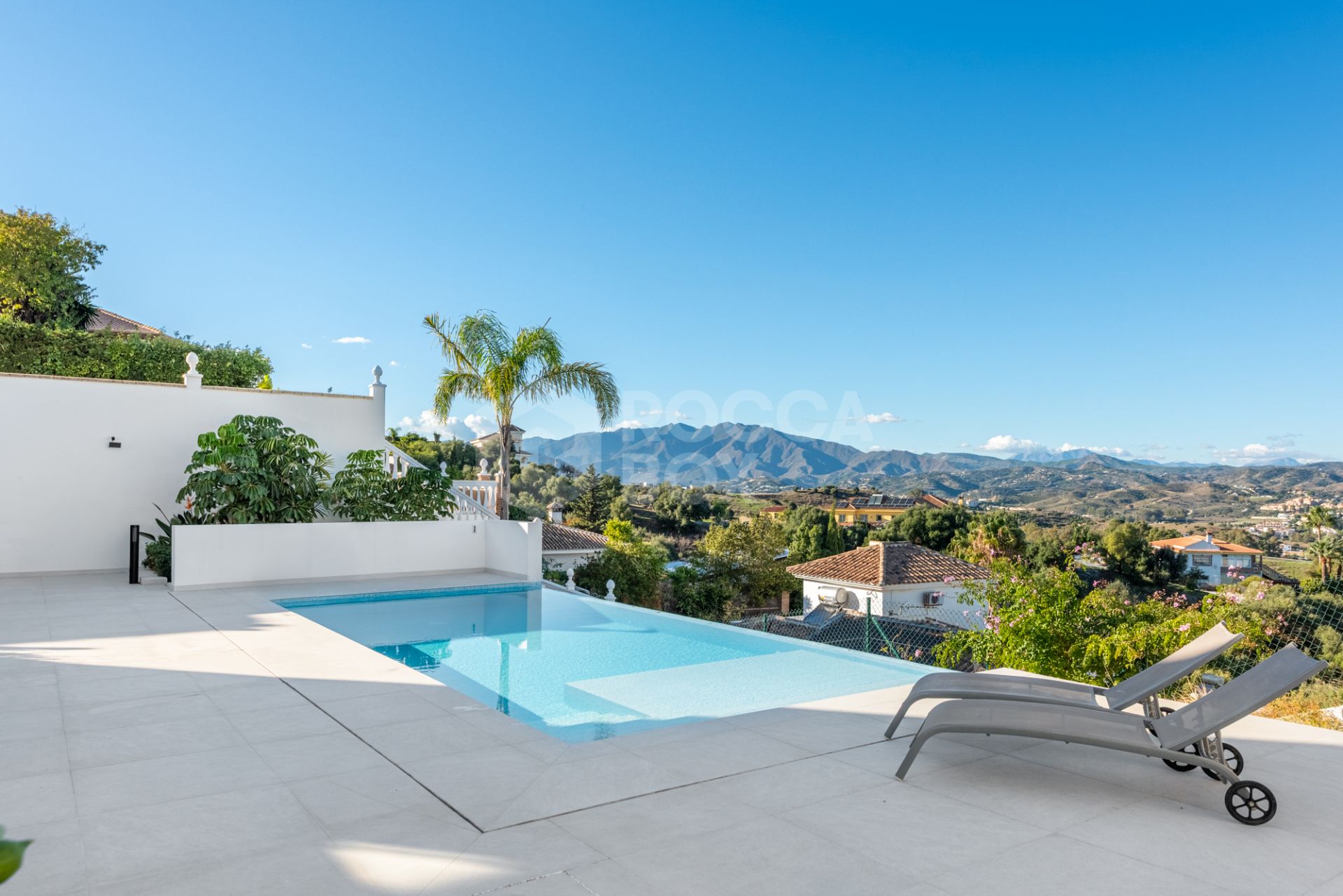 CONTEMPORARY LUXURY VILLA WITH PANORAMIC VIEWS – BUILT 2024