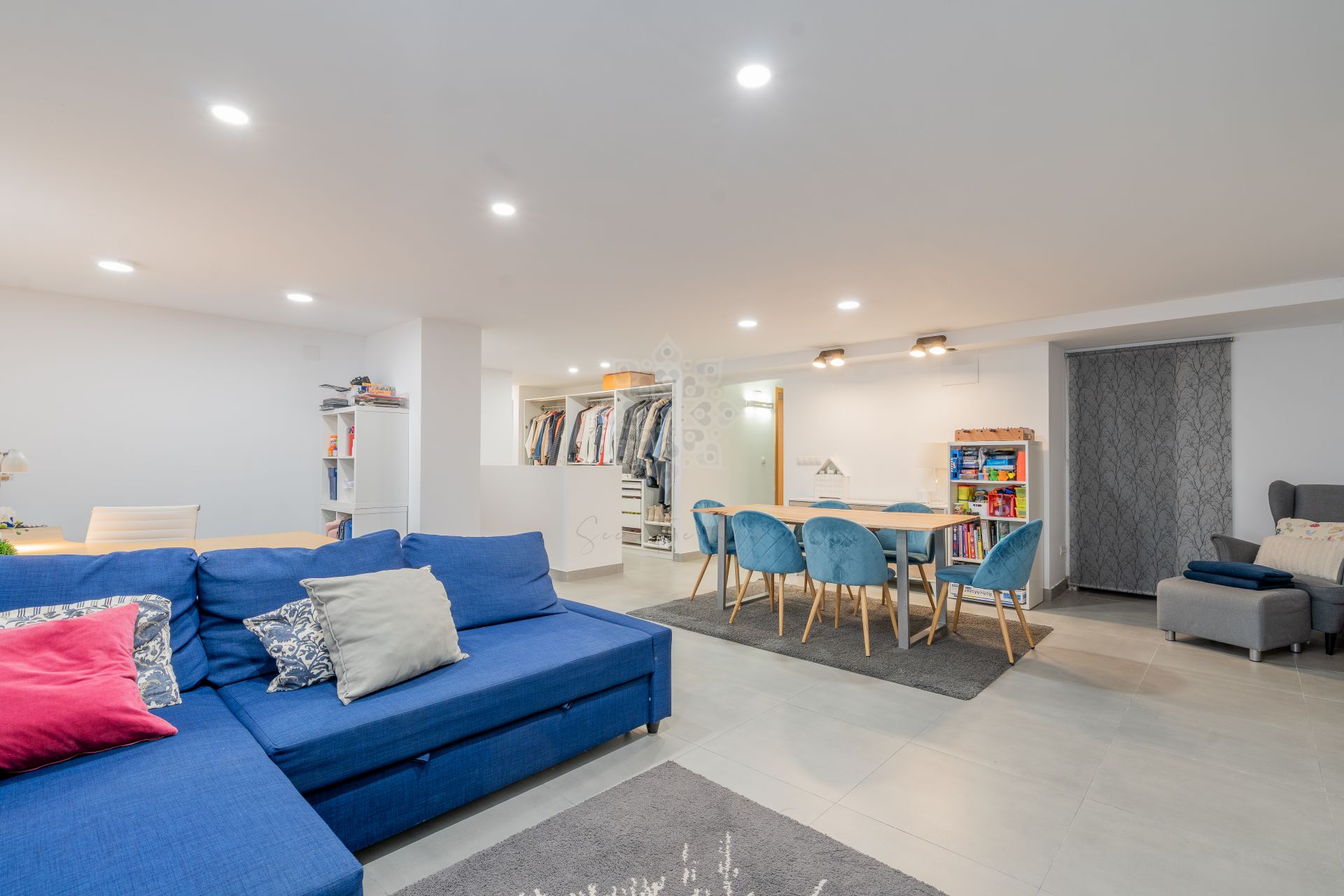 Dom szeregowy w Doña Julia, Casares