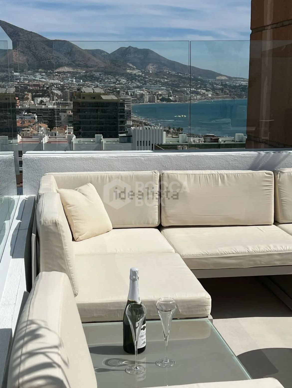 Exclusive Duplex Penthouse near the beach with Private Pool & Panoramic Views – 182 m²