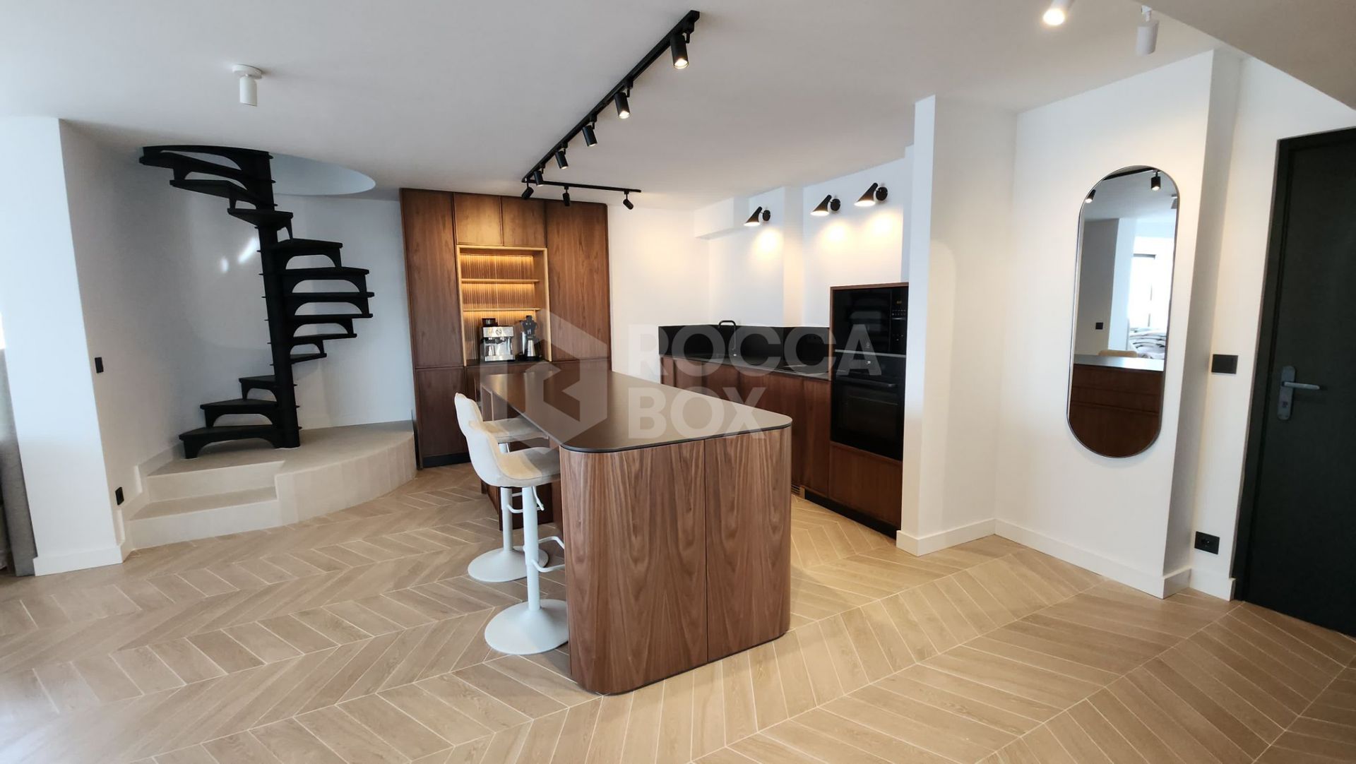 Exclusive Duplex Penthouse near the beach with Private Pool & Panoramic Views – 182 m²