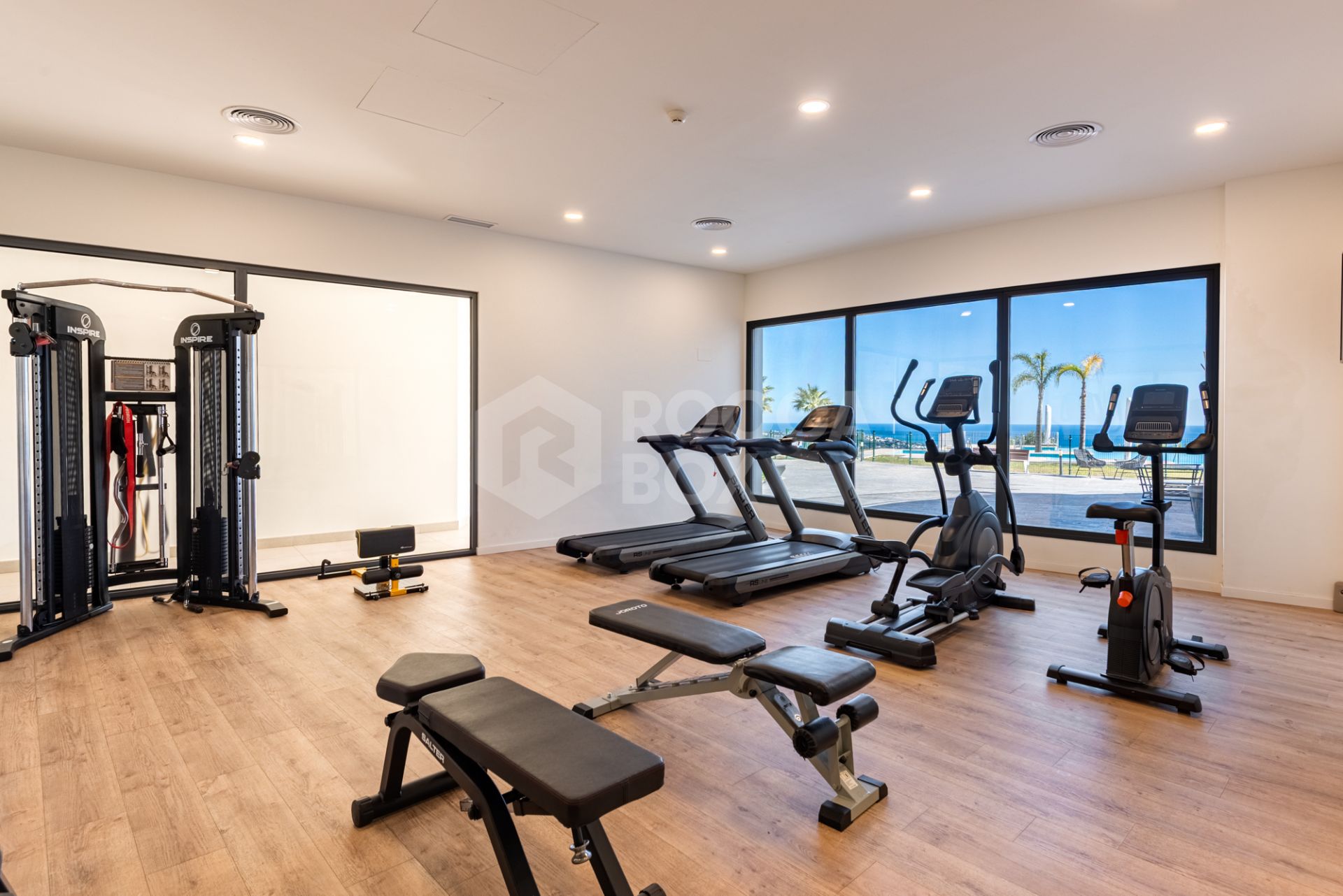 Amazing duplex penthouse with 360 views.