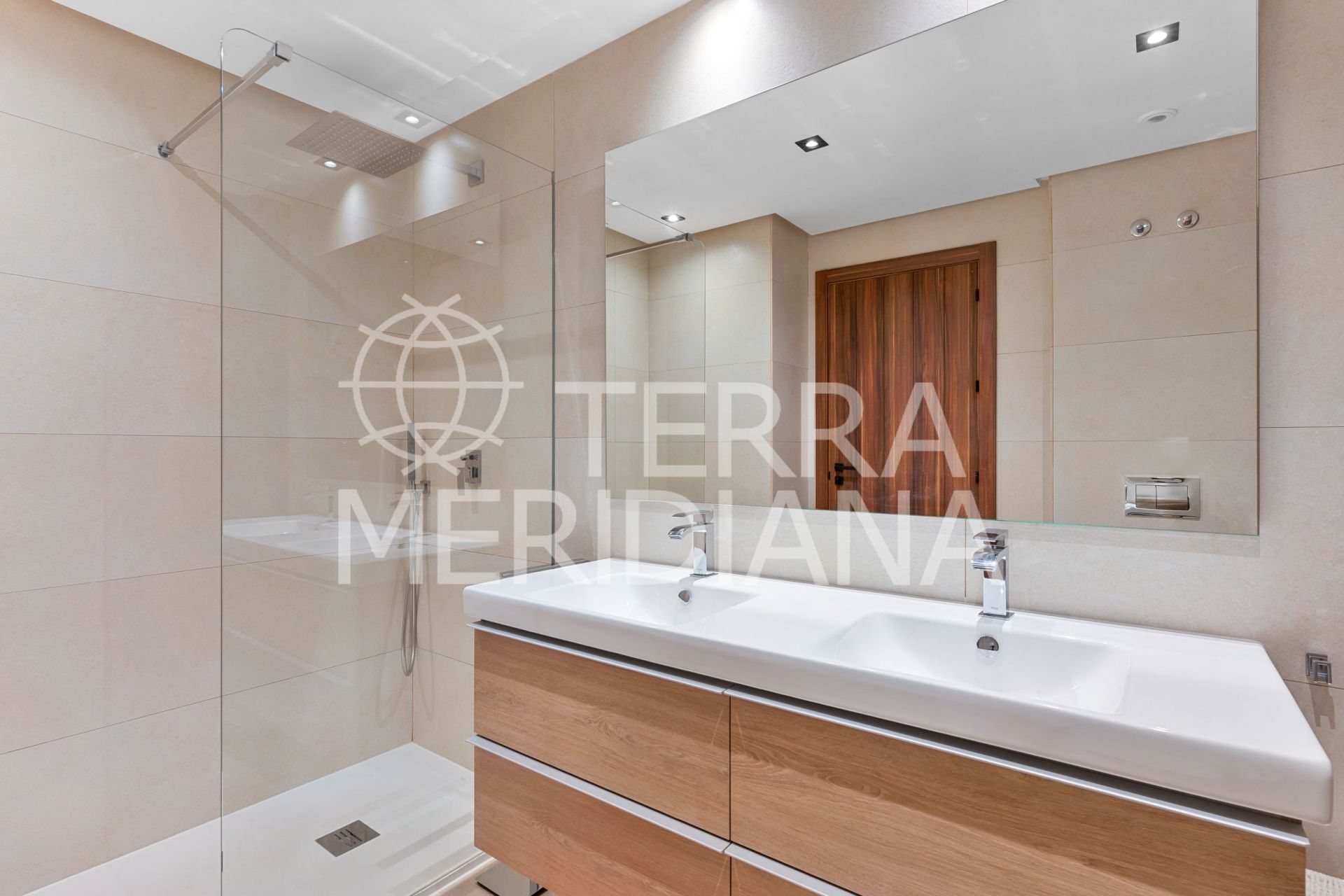 Ground Floor Apartment in Nueva Andalucia, Marbella