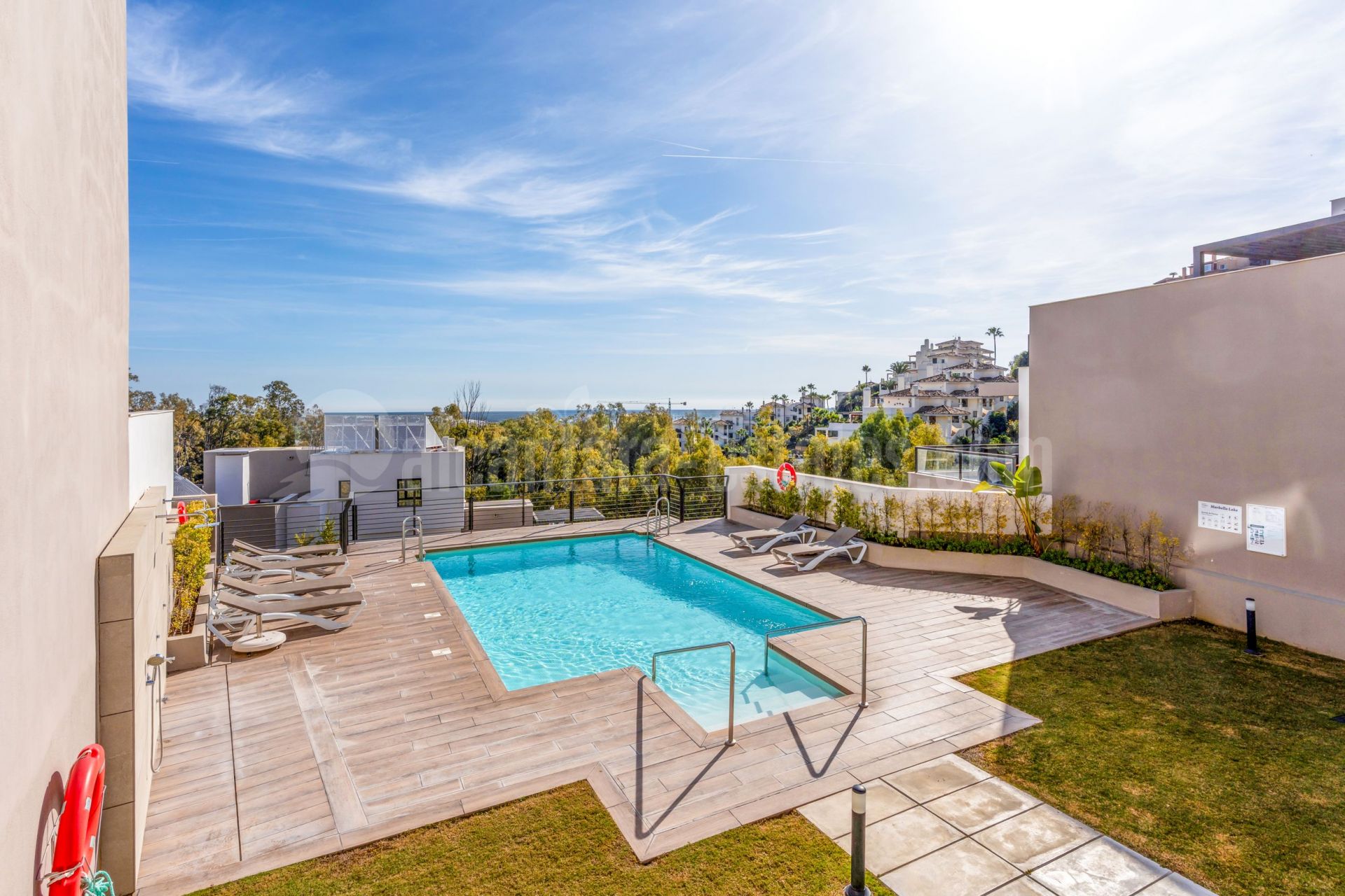 Ground Floor Apartment in Nueva Andalucia, Marbella