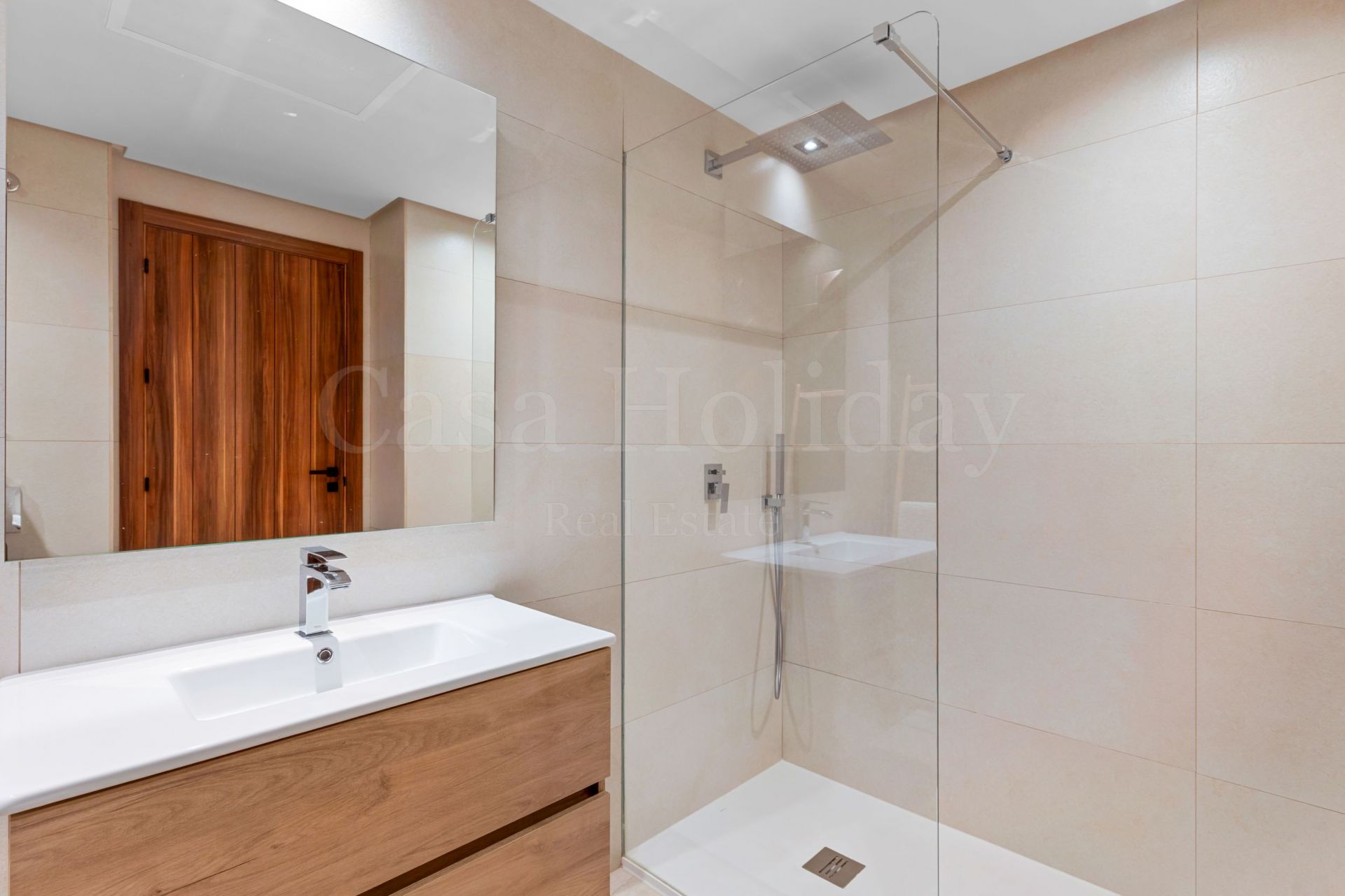 Ground Floor Apartment in Nueva Andalucia, Marbella