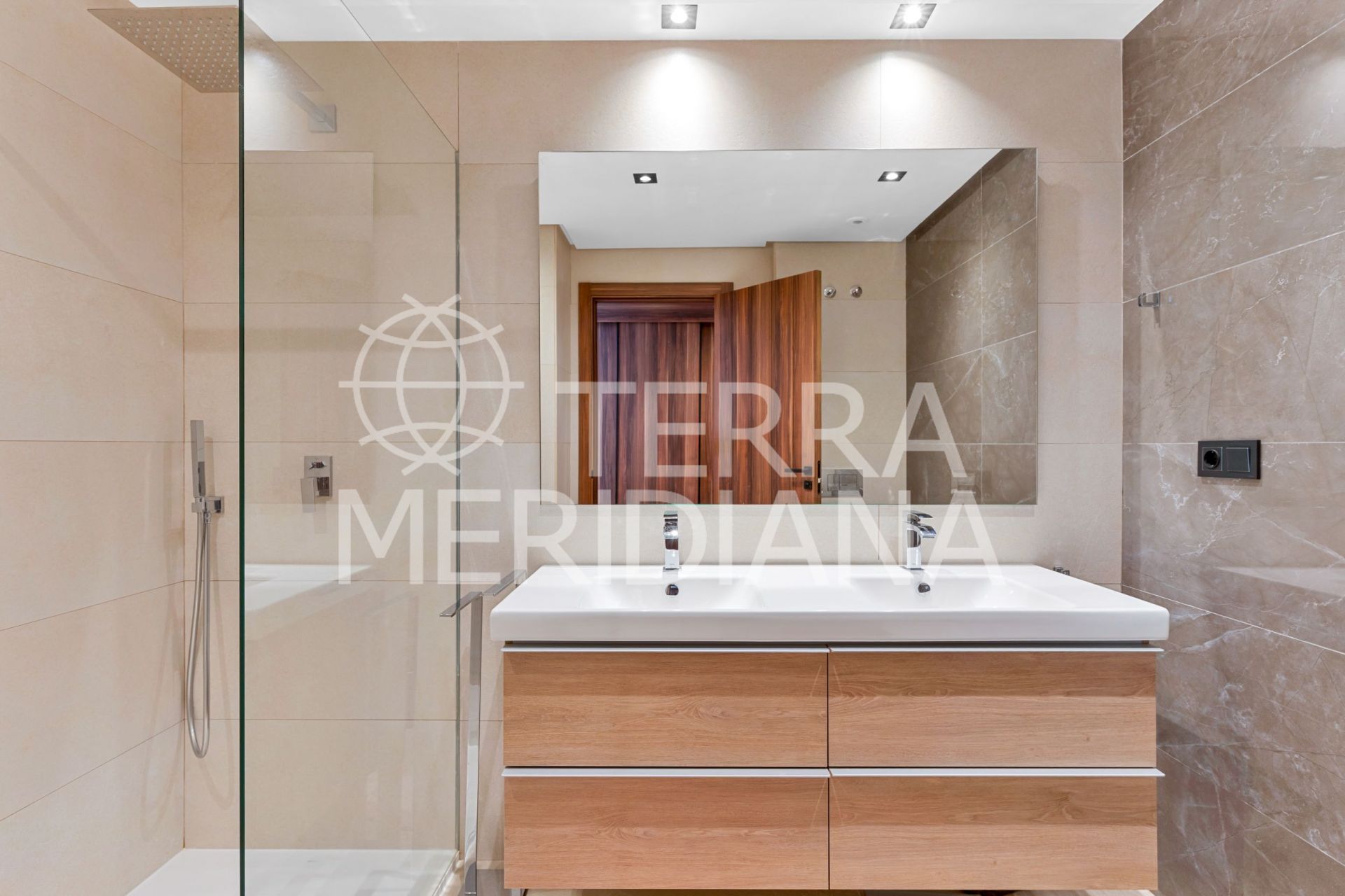 Ground Floor Apartment in Nueva Andalucia, Marbella