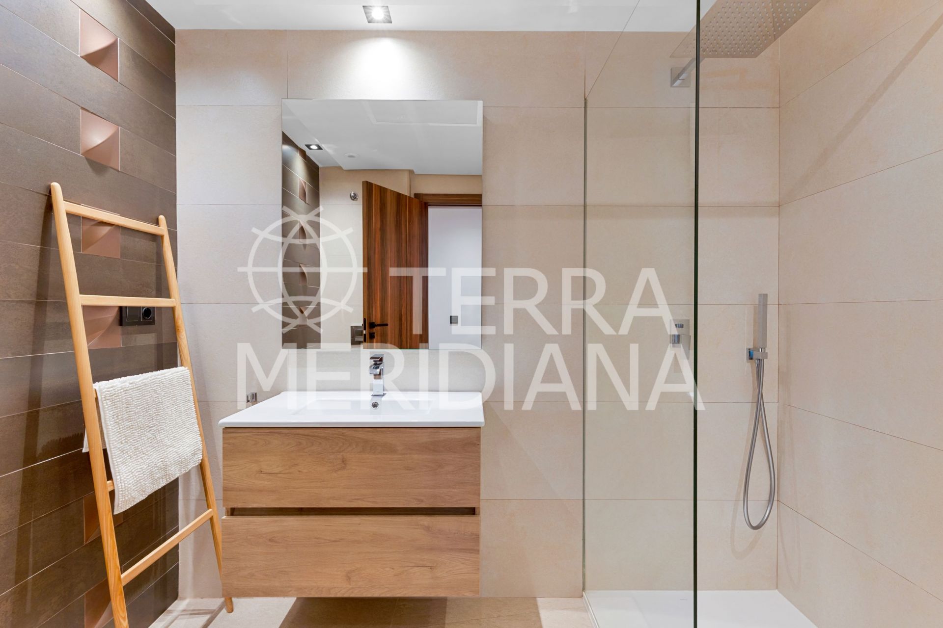 Ground Floor Apartment in Nueva Andalucia, Marbella