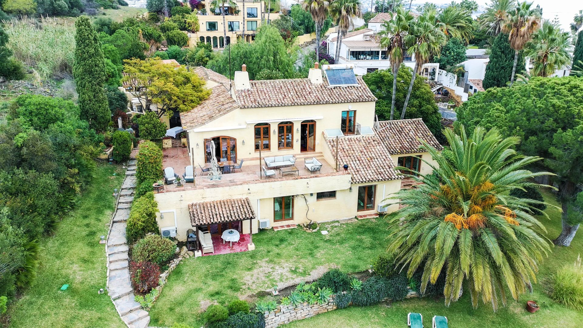 Villa in Bahia Dorada, Estepona
