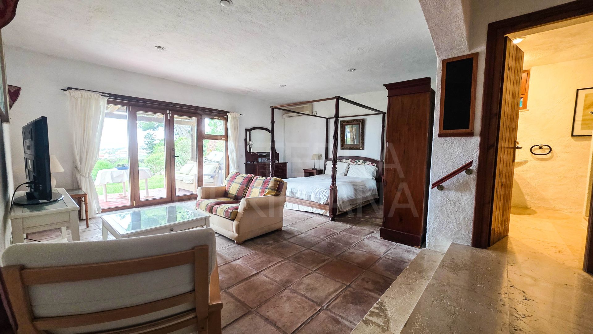Villa in Bahia Dorada, Estepona