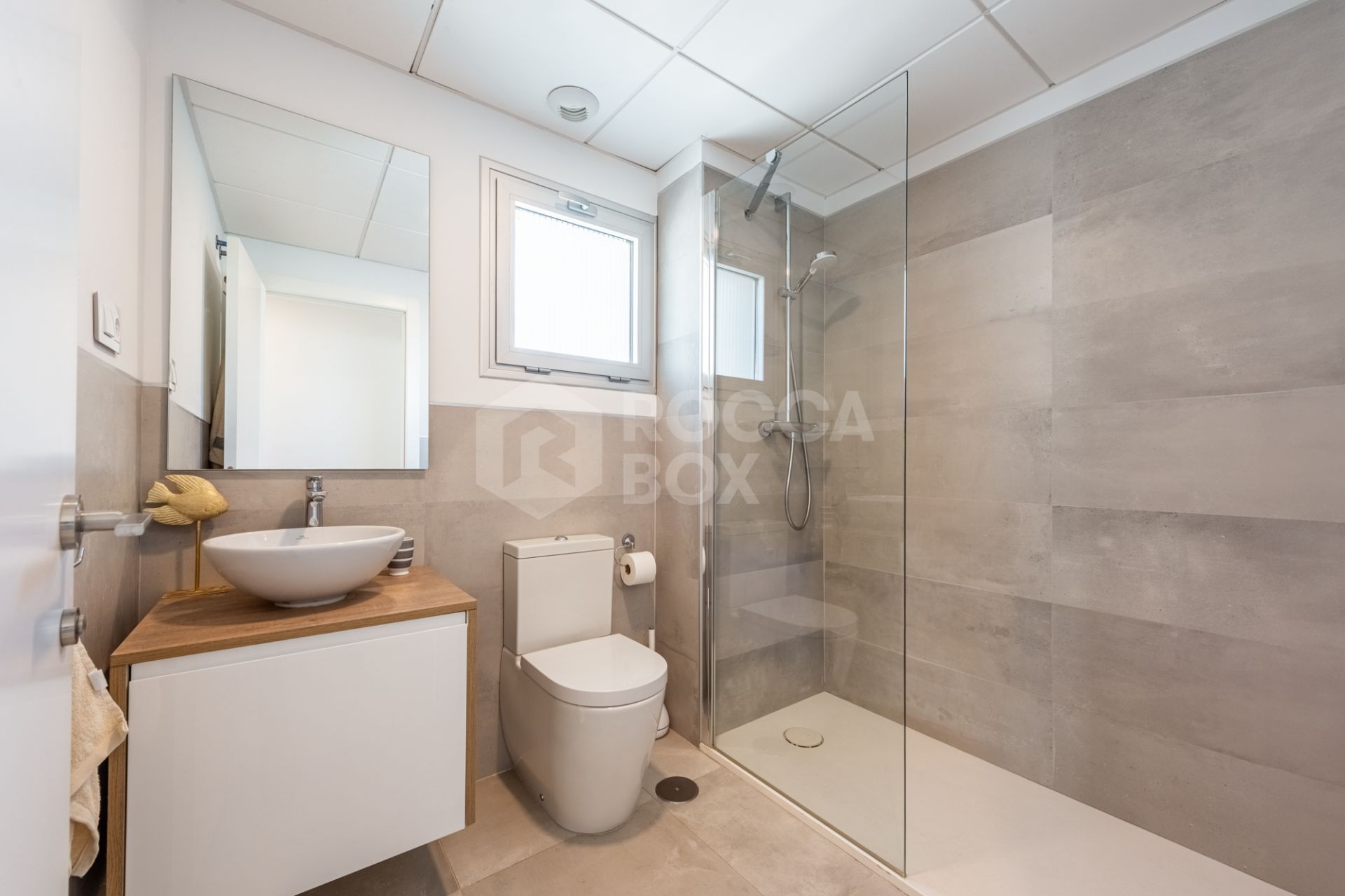 Stylish 2 bedrooms apartment with terrace and sea views in Panoramica, El Higueron