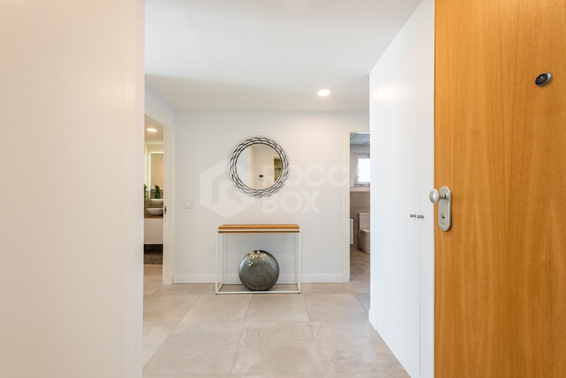 Stylish 2 bedrooms apartment with terrace and sea views in Panoramica, El Higueron