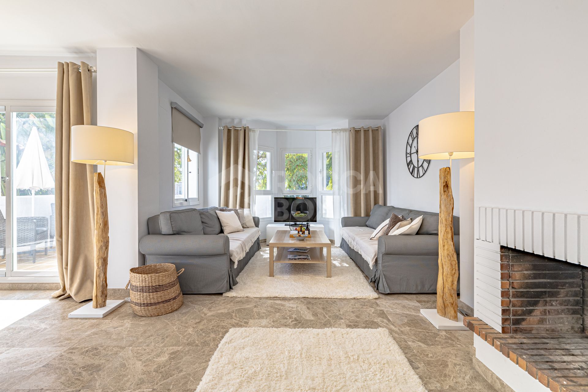 Bright and spacious apartment in Los Naranjos de Marbella