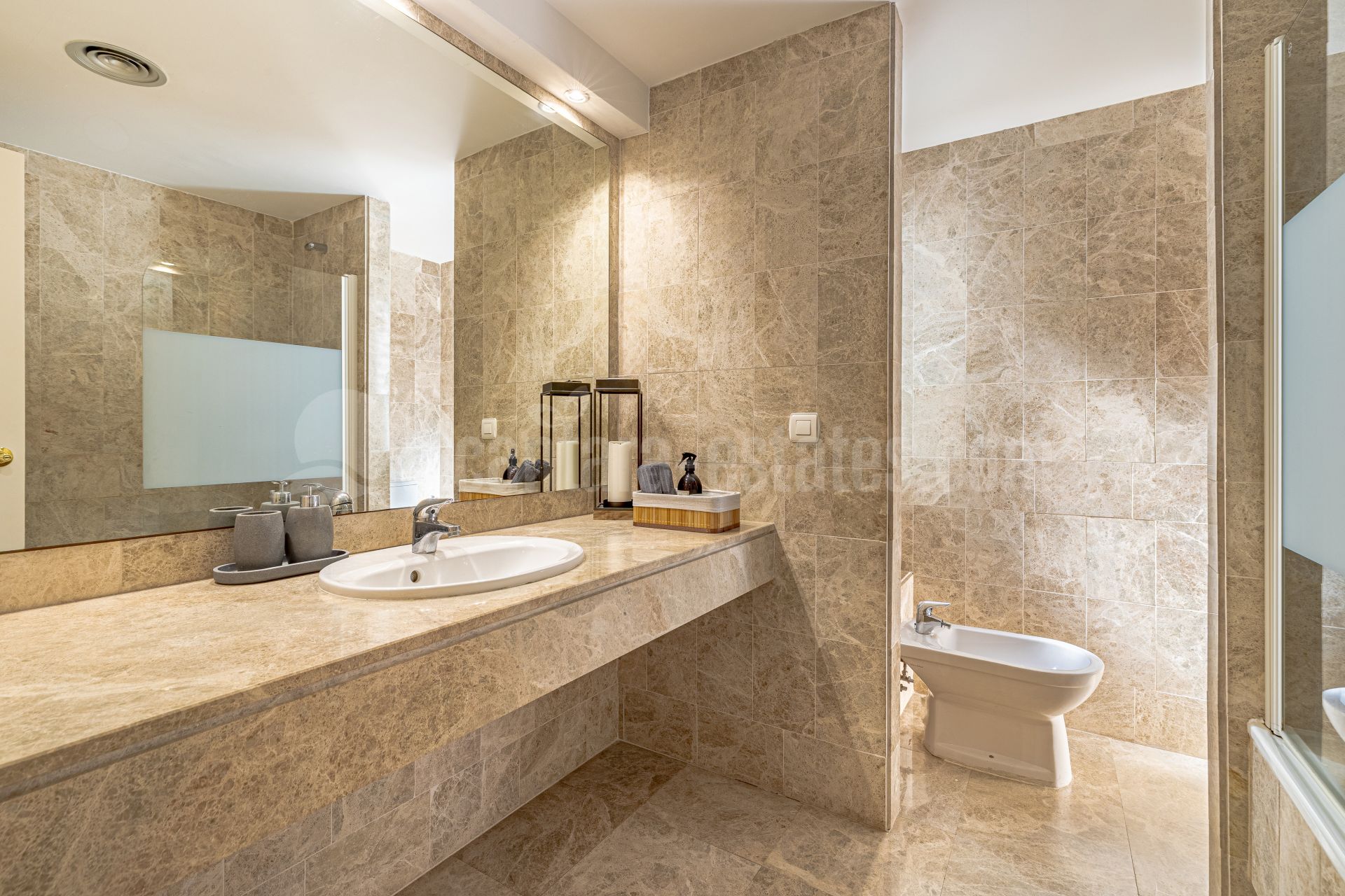 Apartamento en Los Naranjos de Marbella, Marbella