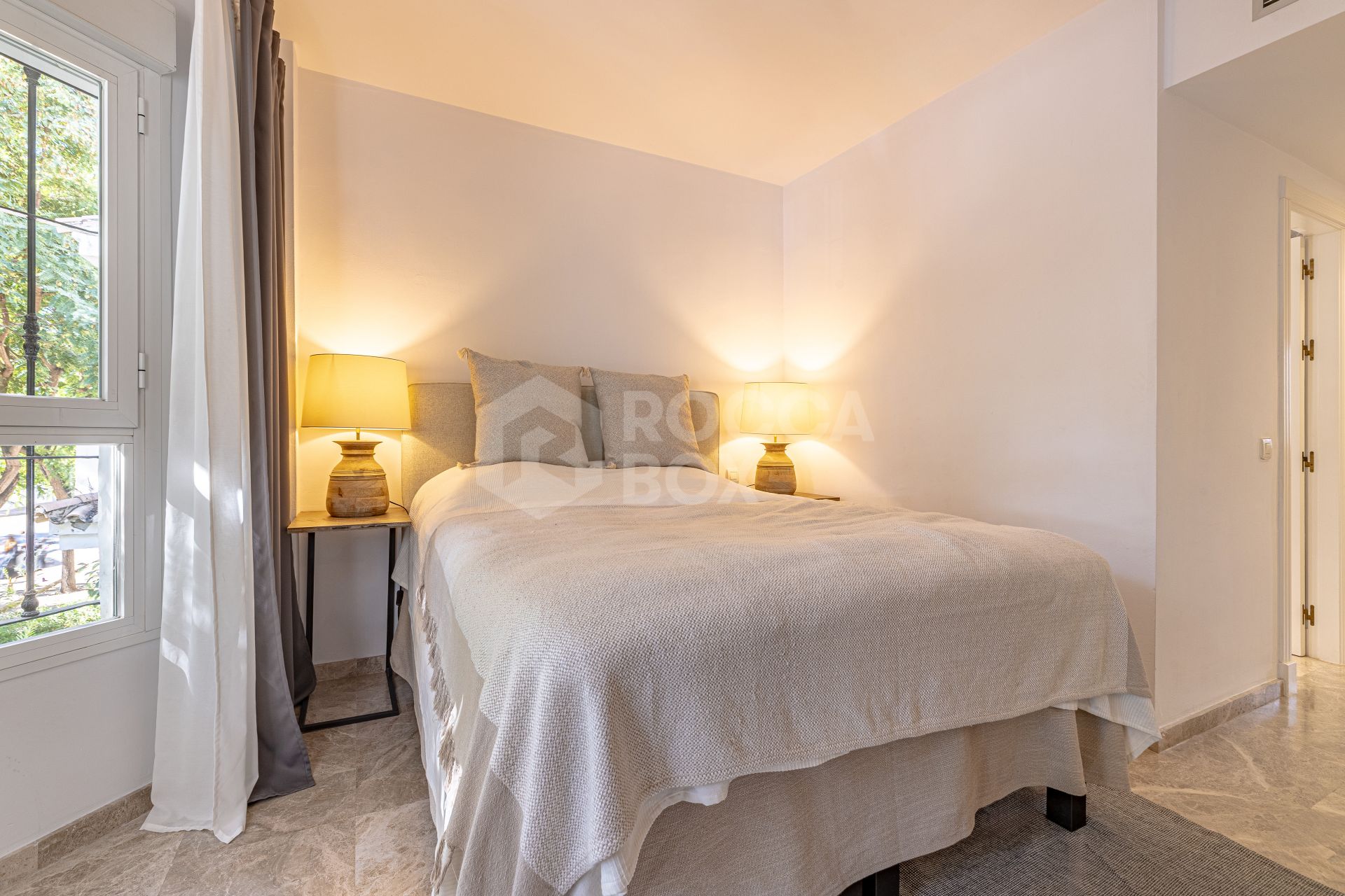 Bright and spacious apartment in Los Naranjos de Marbella