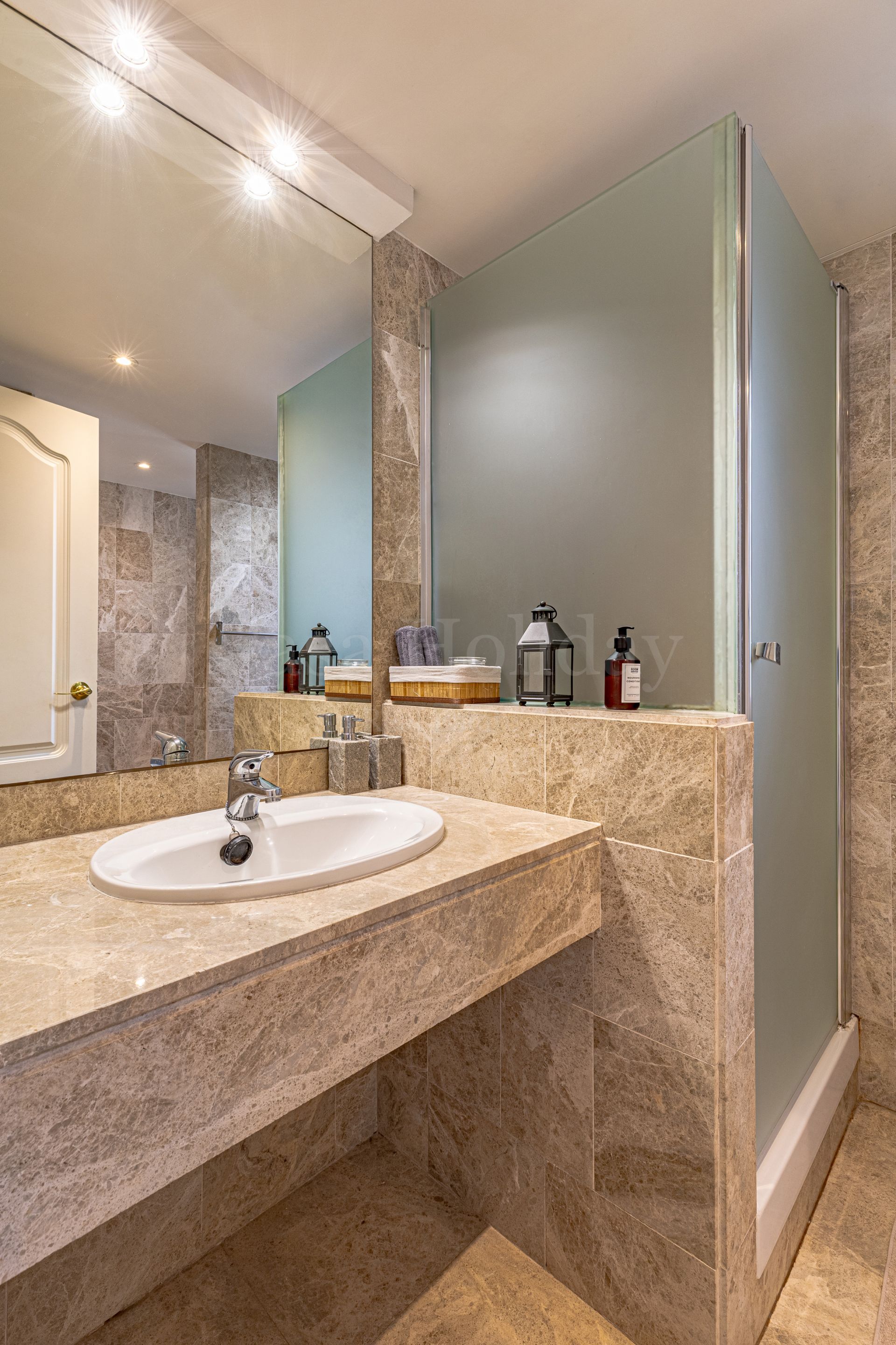 Apartment in Los Naranjos de Marbella, Marbella