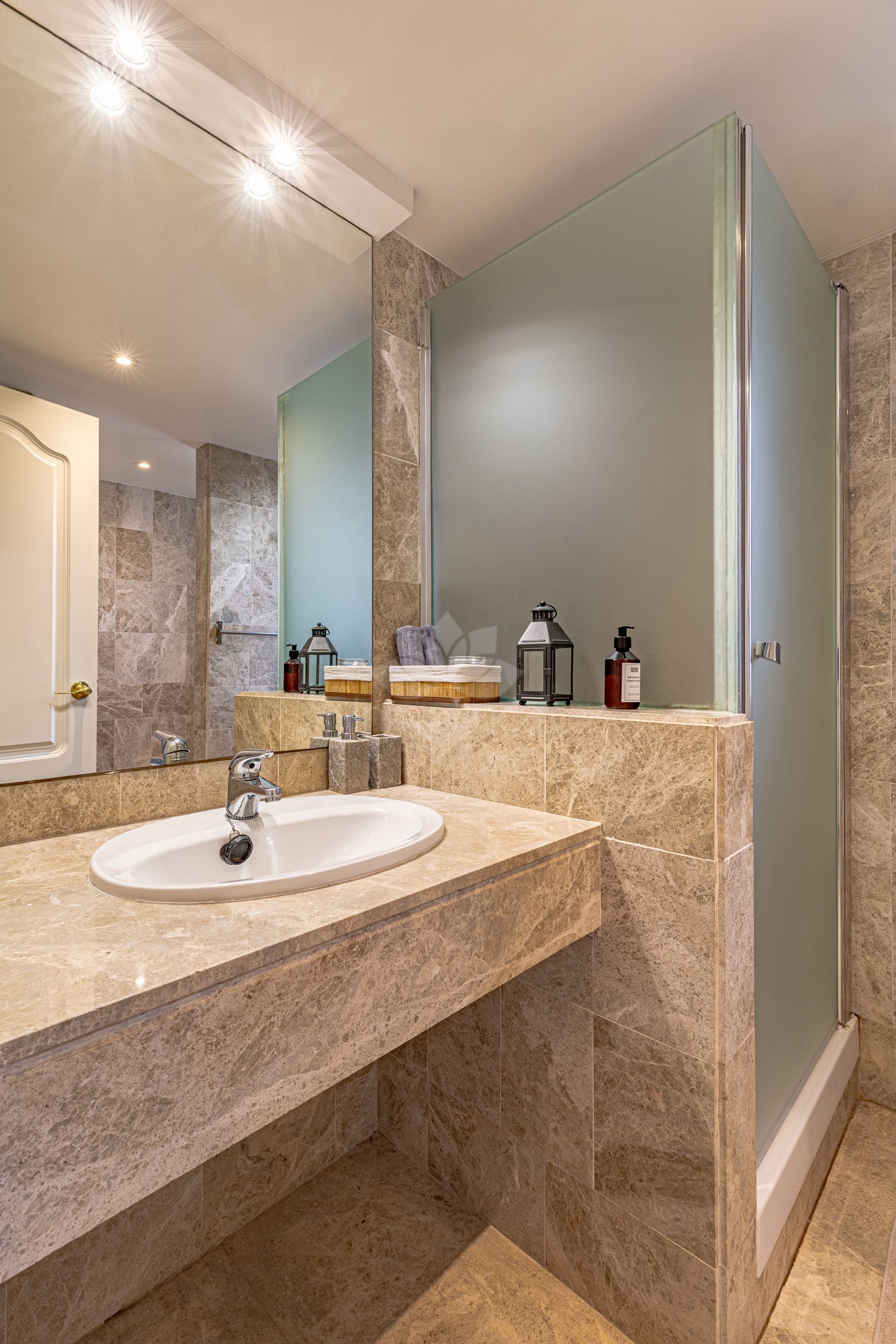 Apartment in Los Naranjos de Marbella, Marbella