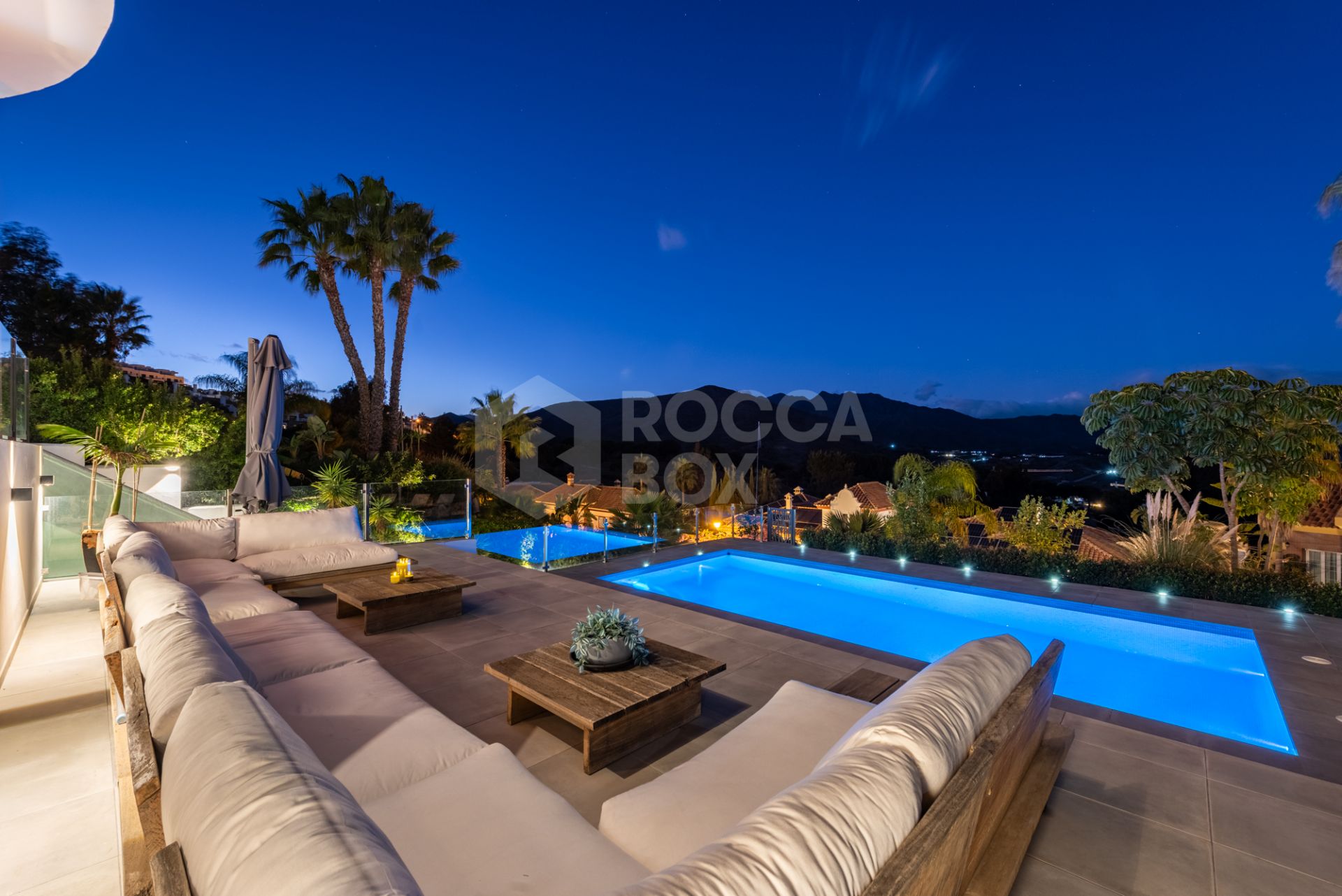 If you love the softness of the Andalusian style but still want a contemporary interior, this is your perfect match!