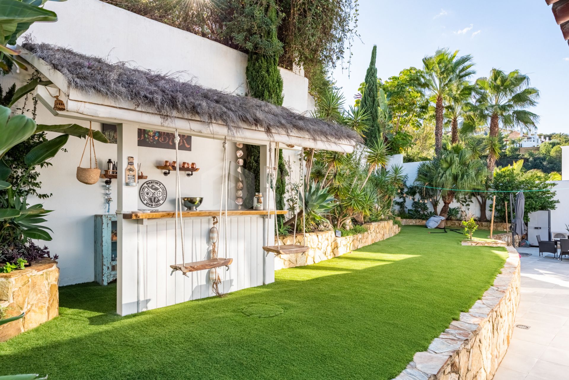 If you love the softness of the Andalusian style but still want a contemporary interior, this is your perfect match!