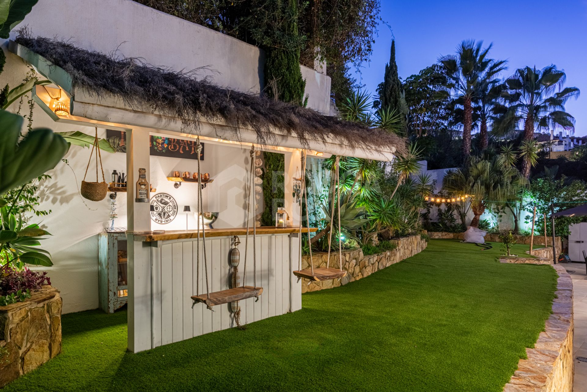 If you love the softness of the Andalusian style but still want a contemporary interior, this is your perfect match!