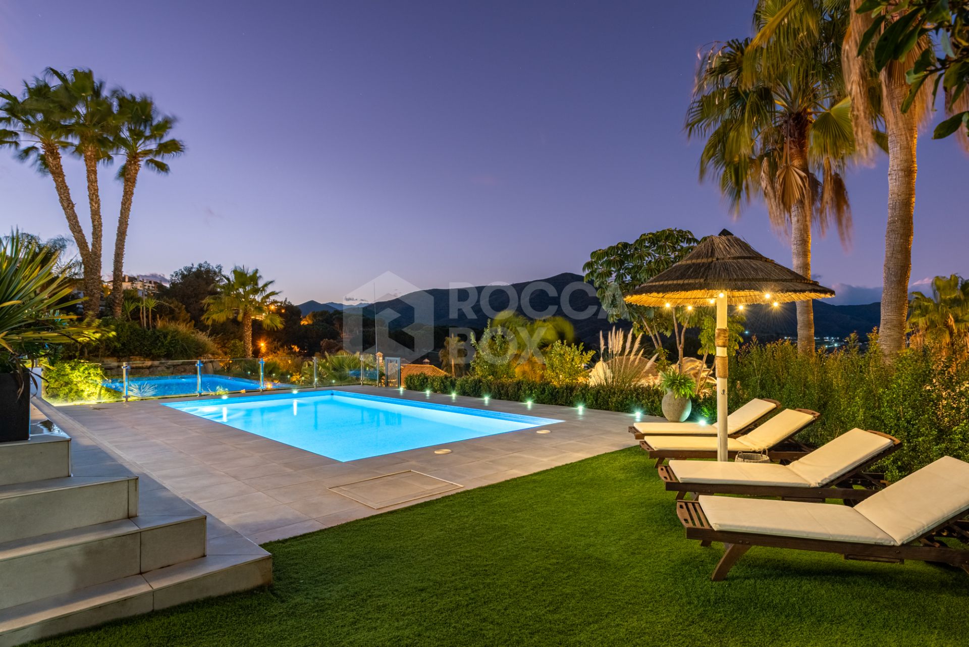 If you love the softness of the Andalusian style but still want a contemporary interior, this is your perfect match!