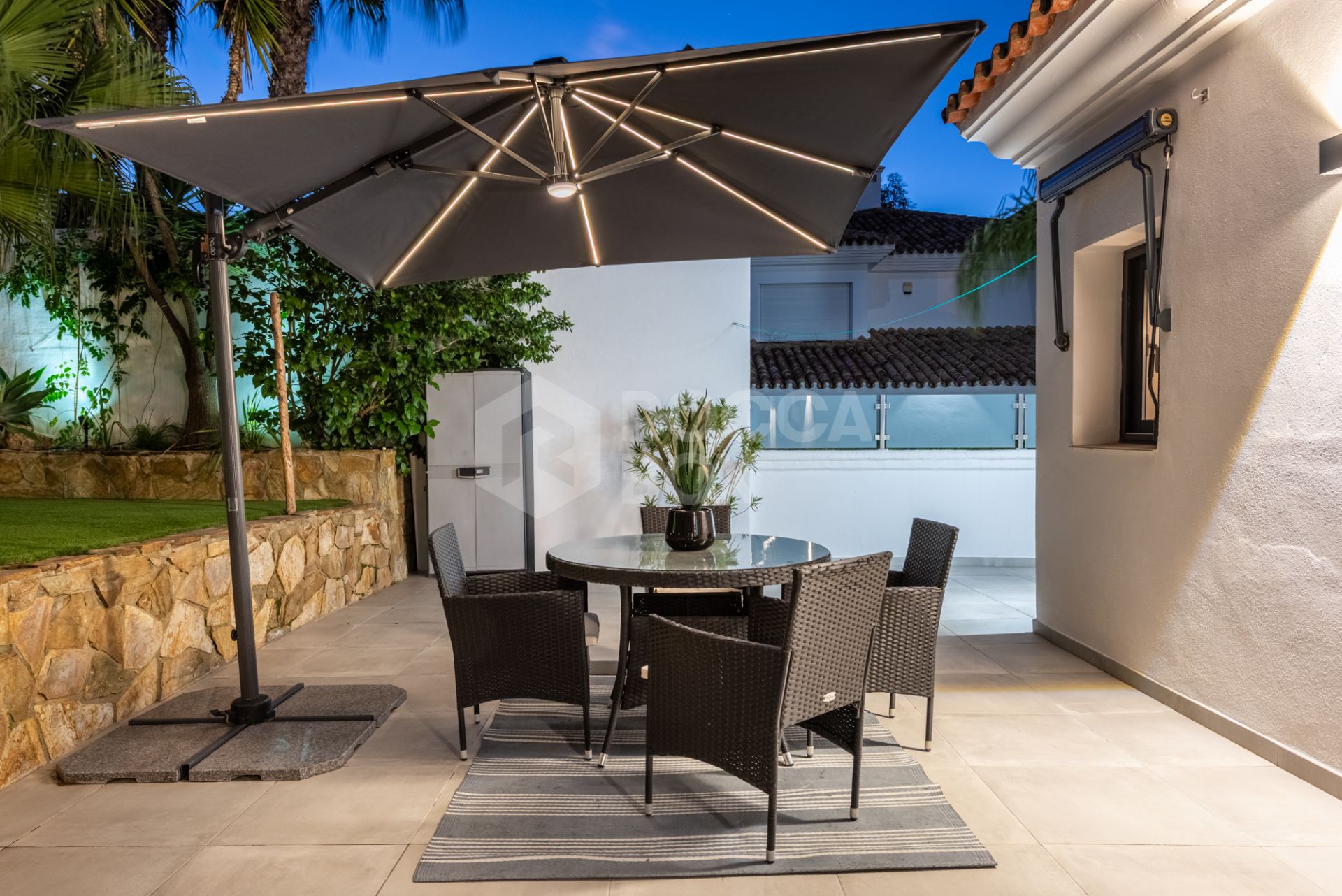 If you love the softness of the Andalusian style but still want a contemporary interior, this is your perfect match!