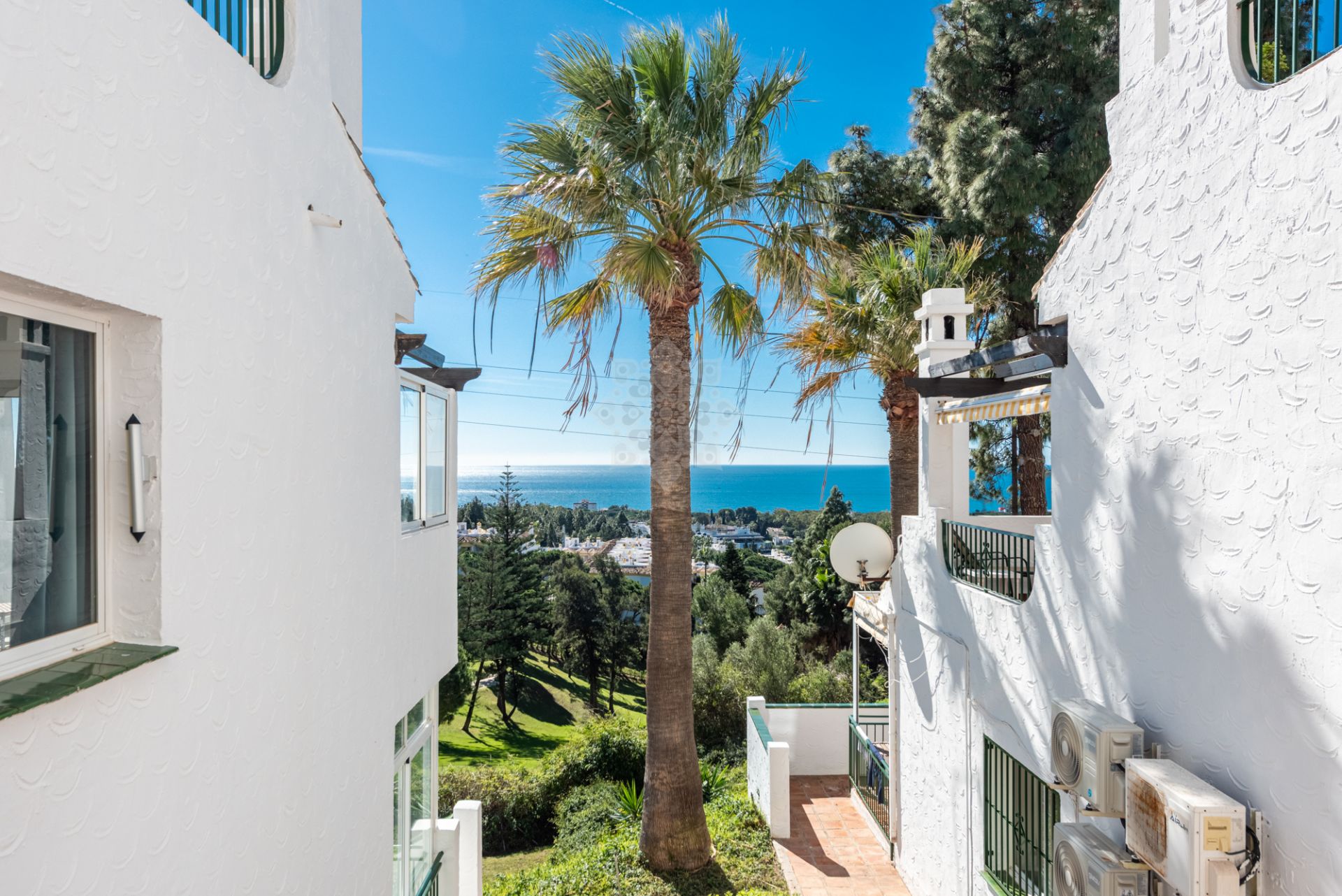 Apartment in Calahonda, Mijas Costa