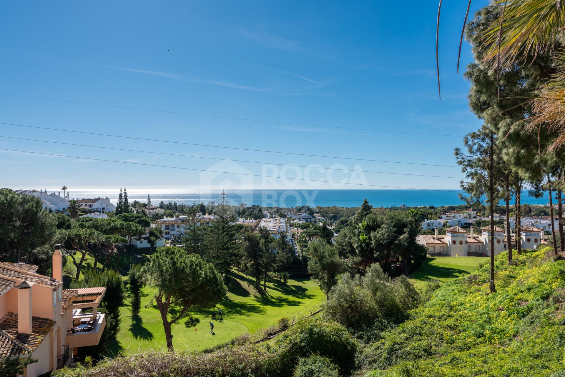Spacious Apartment with Stunning Sea Views in Calahonda