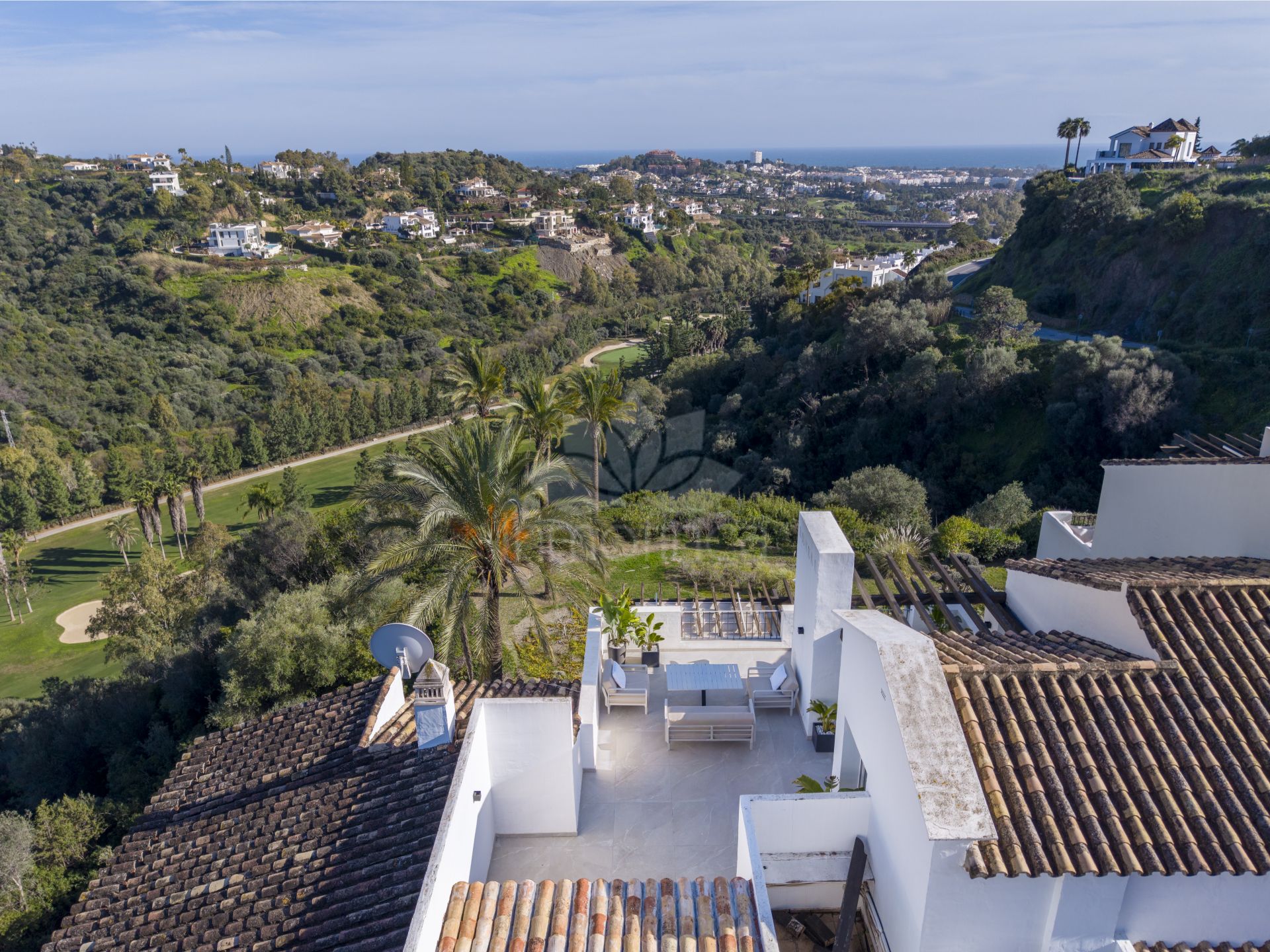 Duplex Penthouse in Altos de La Quinta, Benahavis