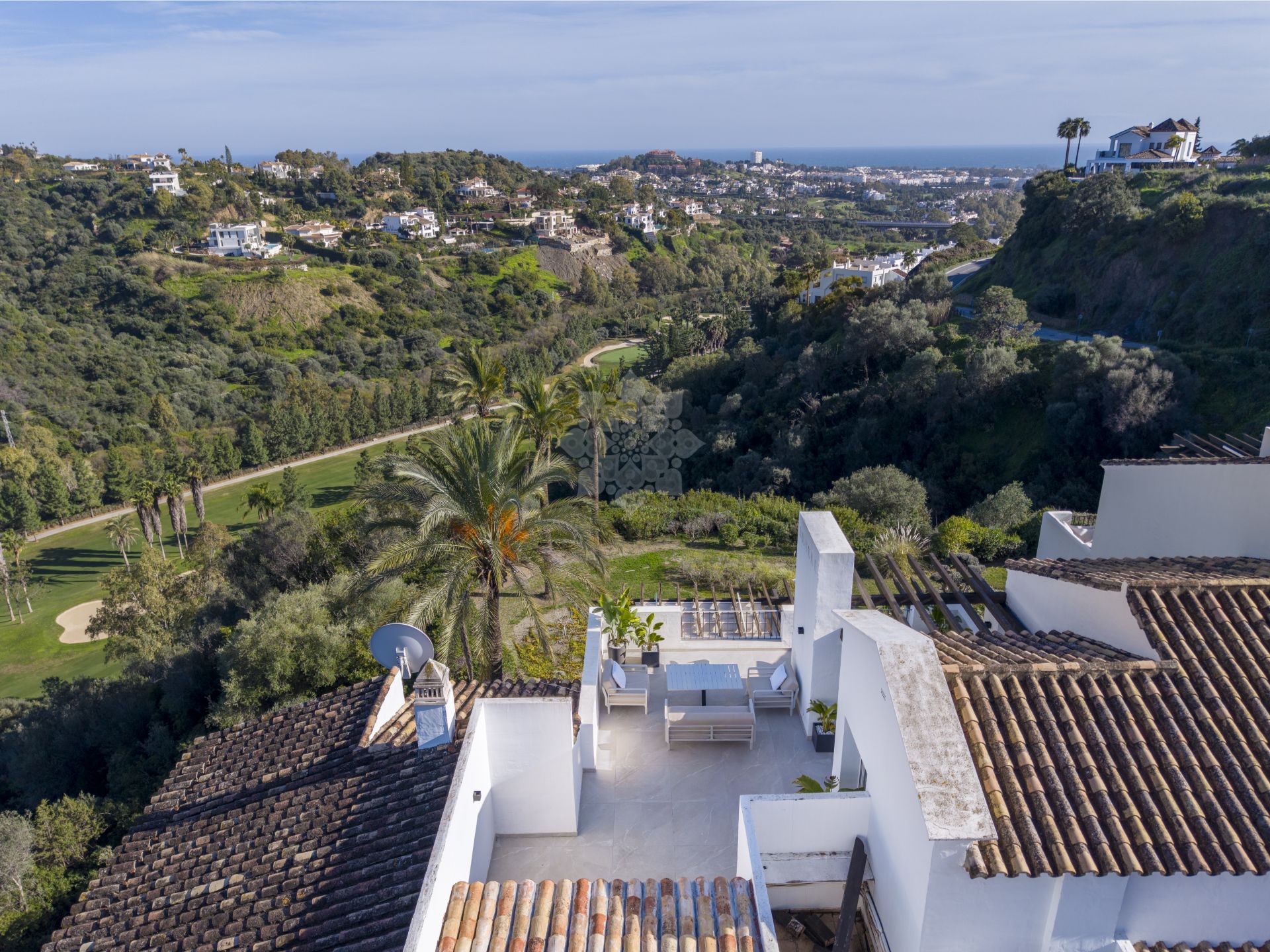 Duplex Penthouse in Altos de La Quinta, Benahavis