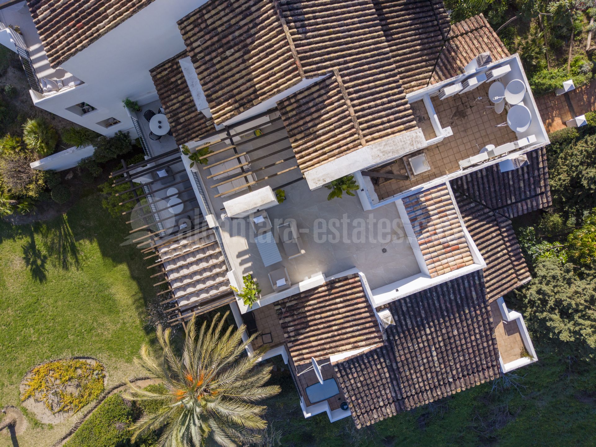 Atico Duplex en Altos de La Quinta, Benahavis