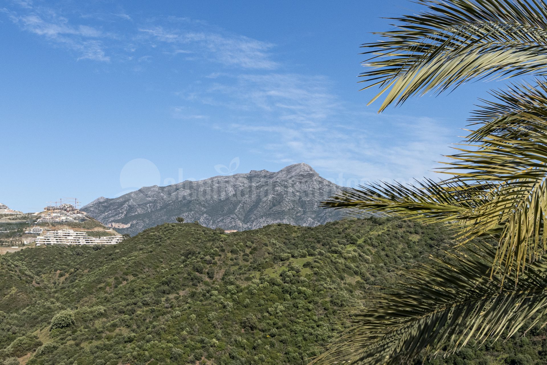 Atico Duplex en Altos de La Quinta, Benahavis