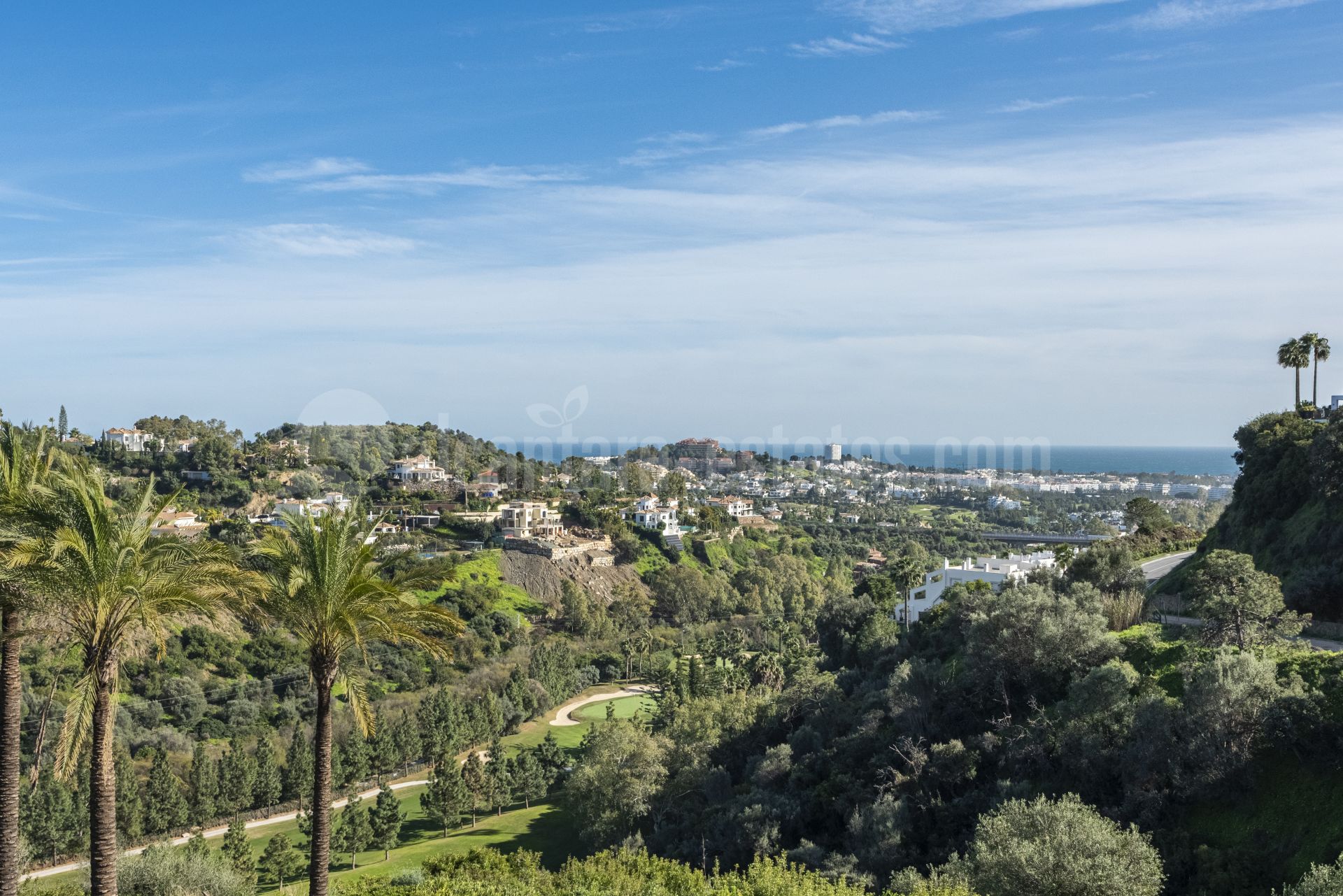 Atico Duplex en Altos de La Quinta, Benahavis