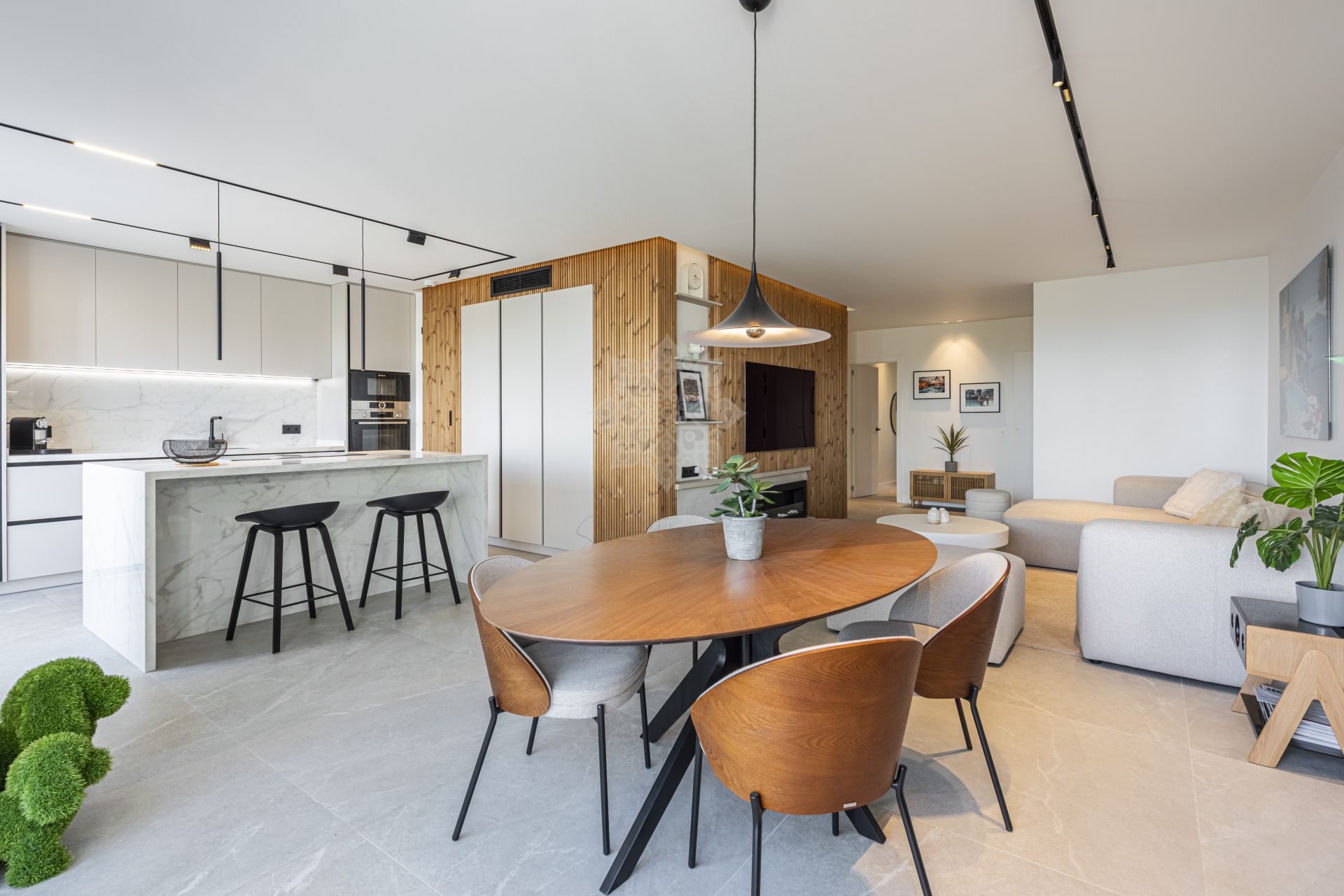 Duplex Penthouse in Altos de La Quinta, Benahavis