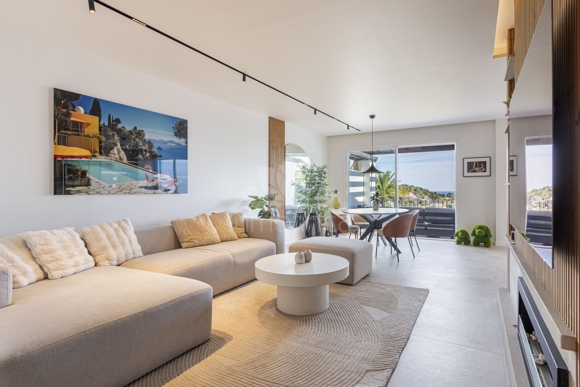 Duplex Penthouse in Altos de La Quinta, Benahavis