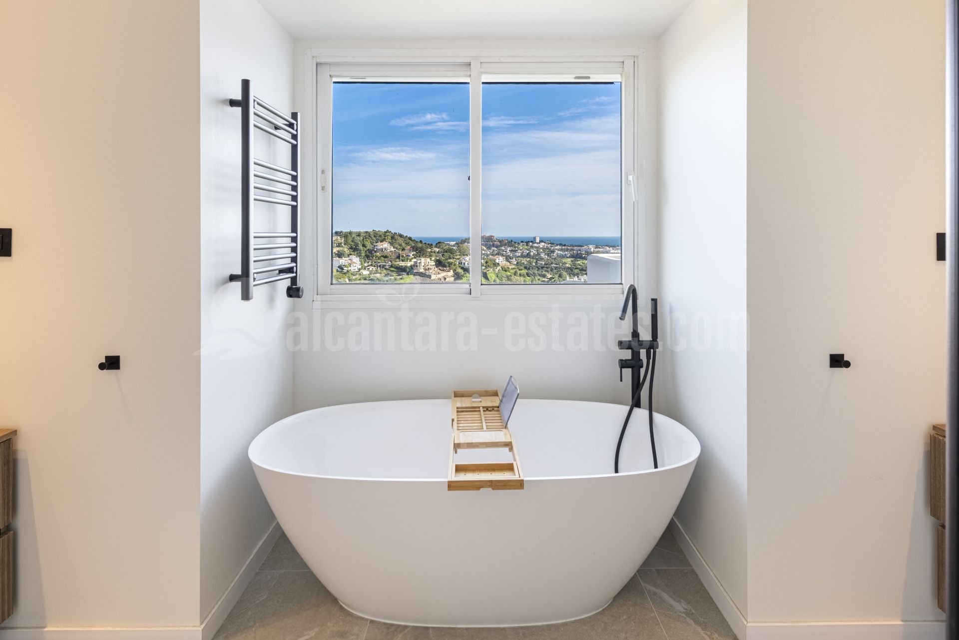 Atico Duplex en Altos de La Quinta, Benahavis