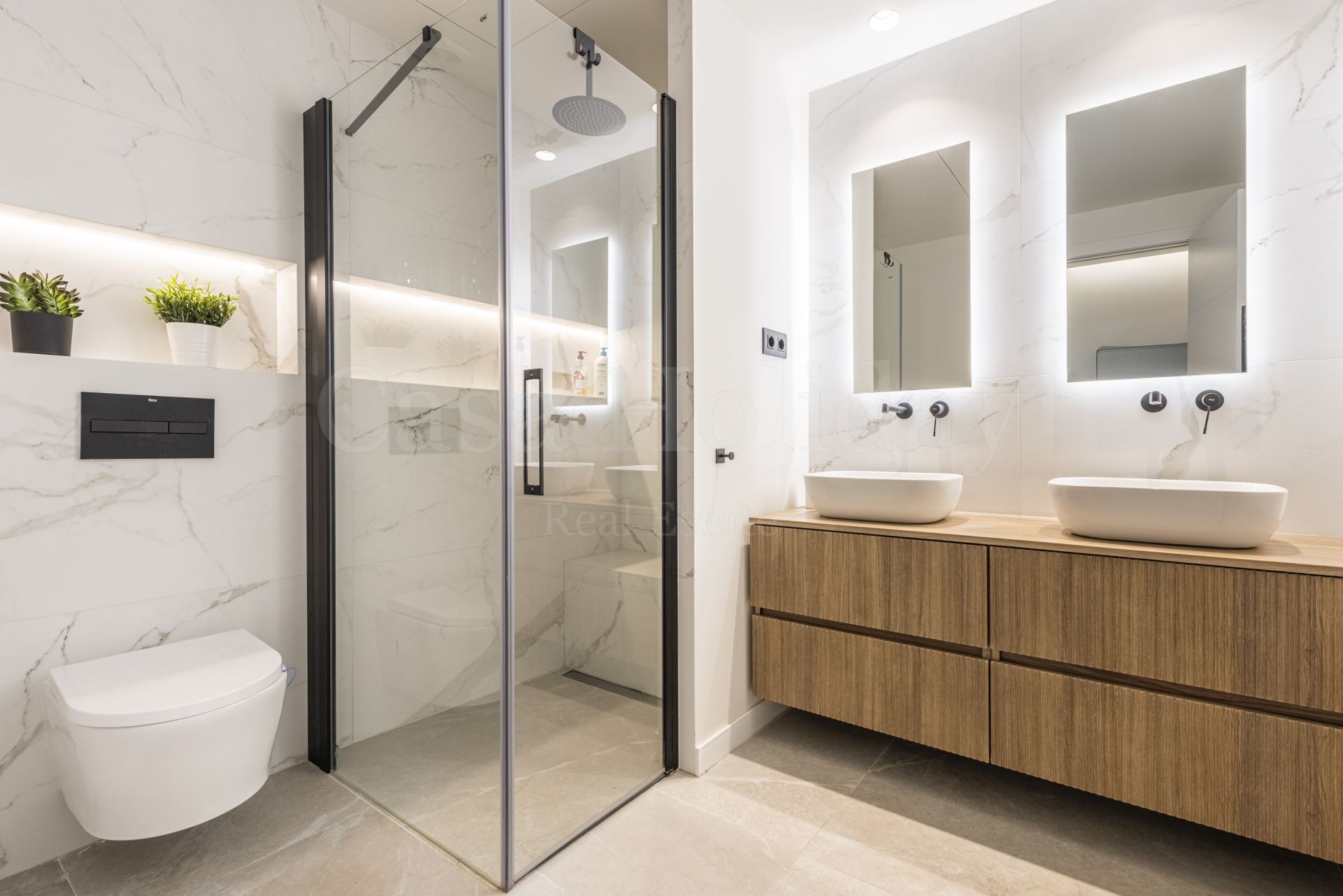 Atico Duplex en Altos de La Quinta, Benahavis