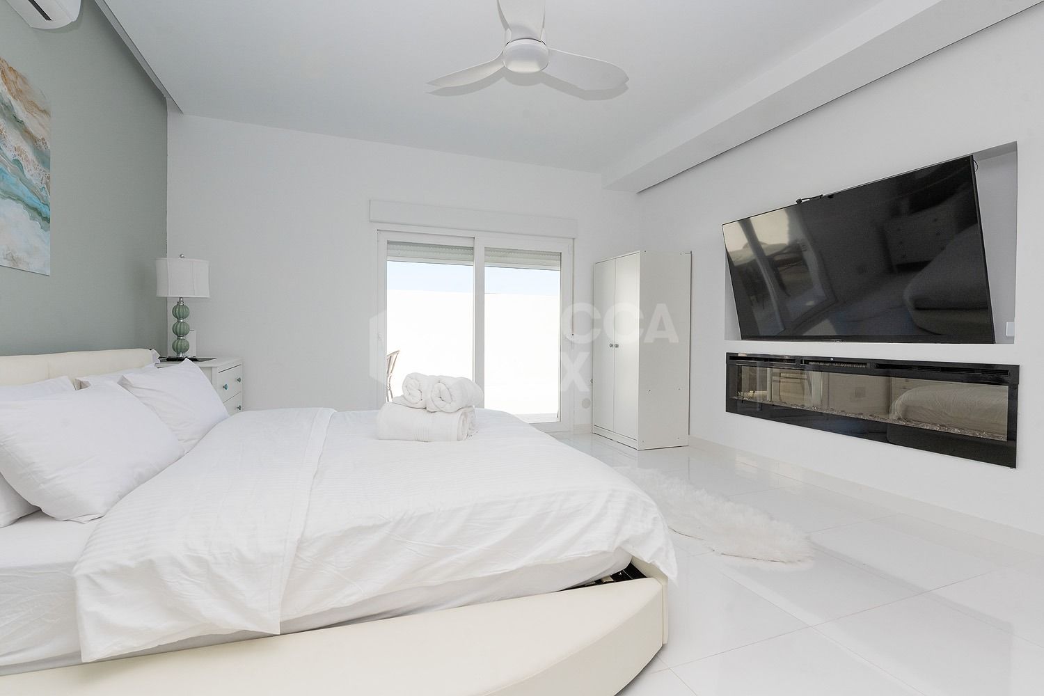 Private 6 bedroom Villa in prime Benalmádena location