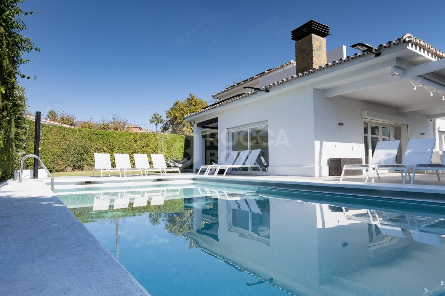 Private 6 bedroom Villa in prime Benalmádena location