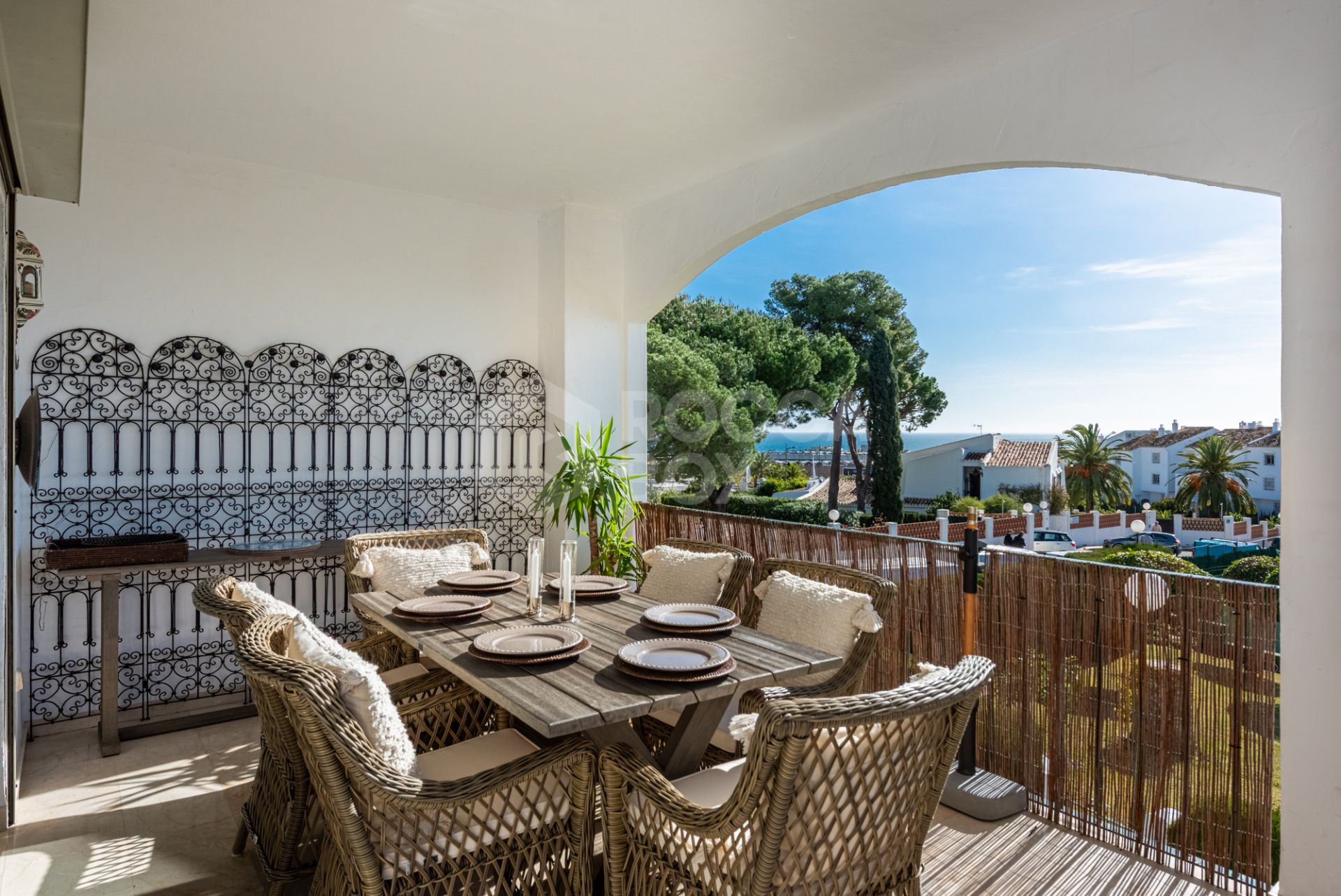 Middle Floor Apartment For Sale In Nueva Andalucia