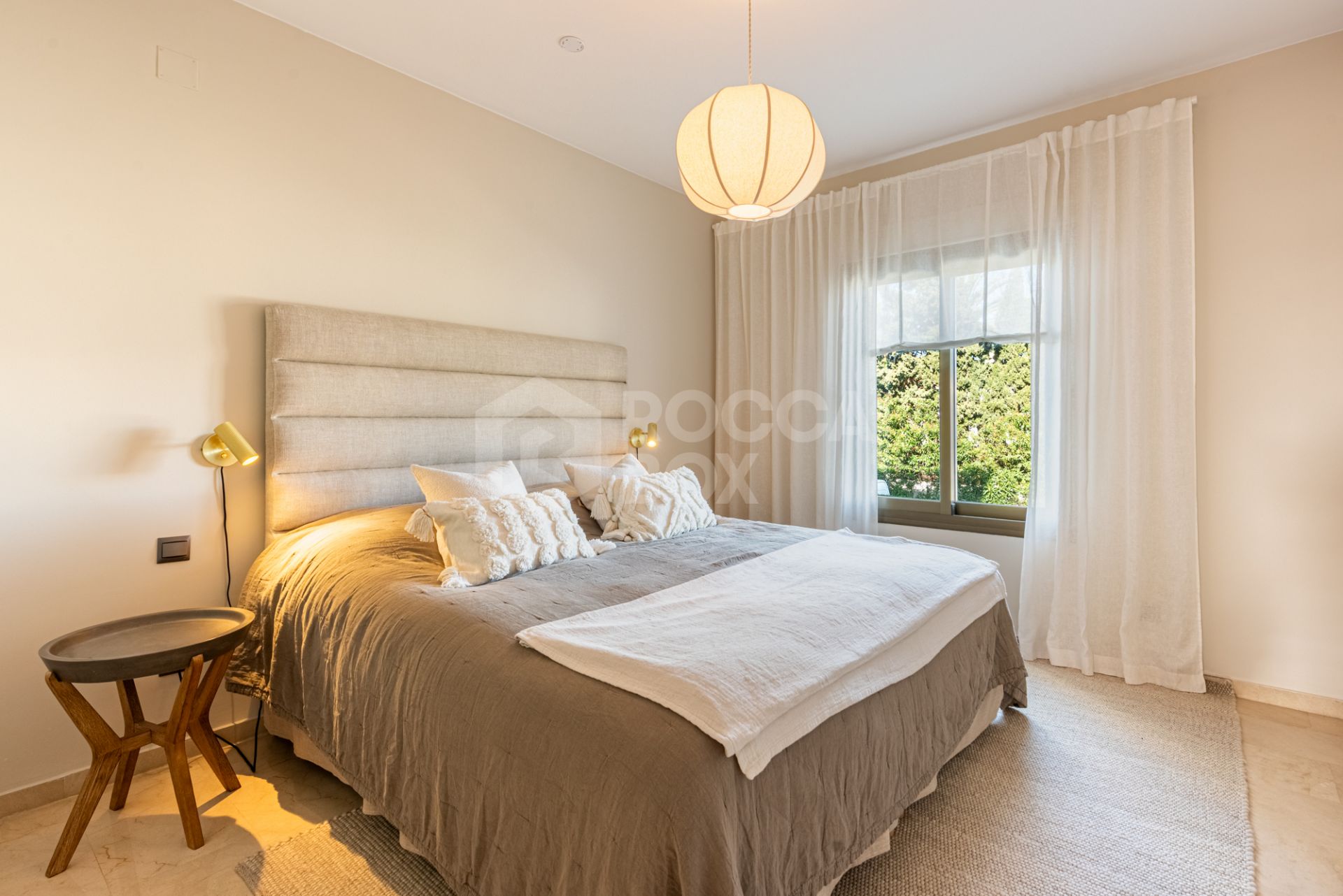 Middle Floor Apartment For Sale In Nueva Andalucia