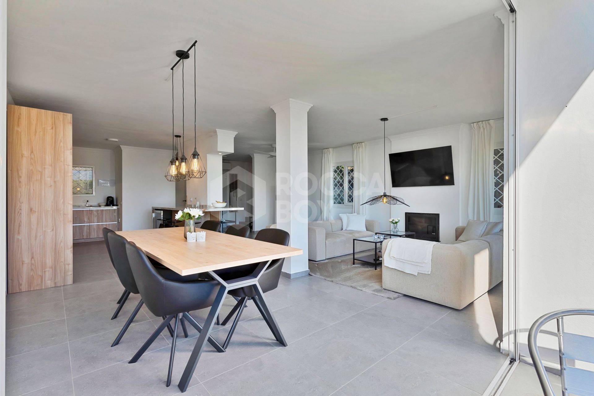 Newly renovated duplex apartment with seaviews